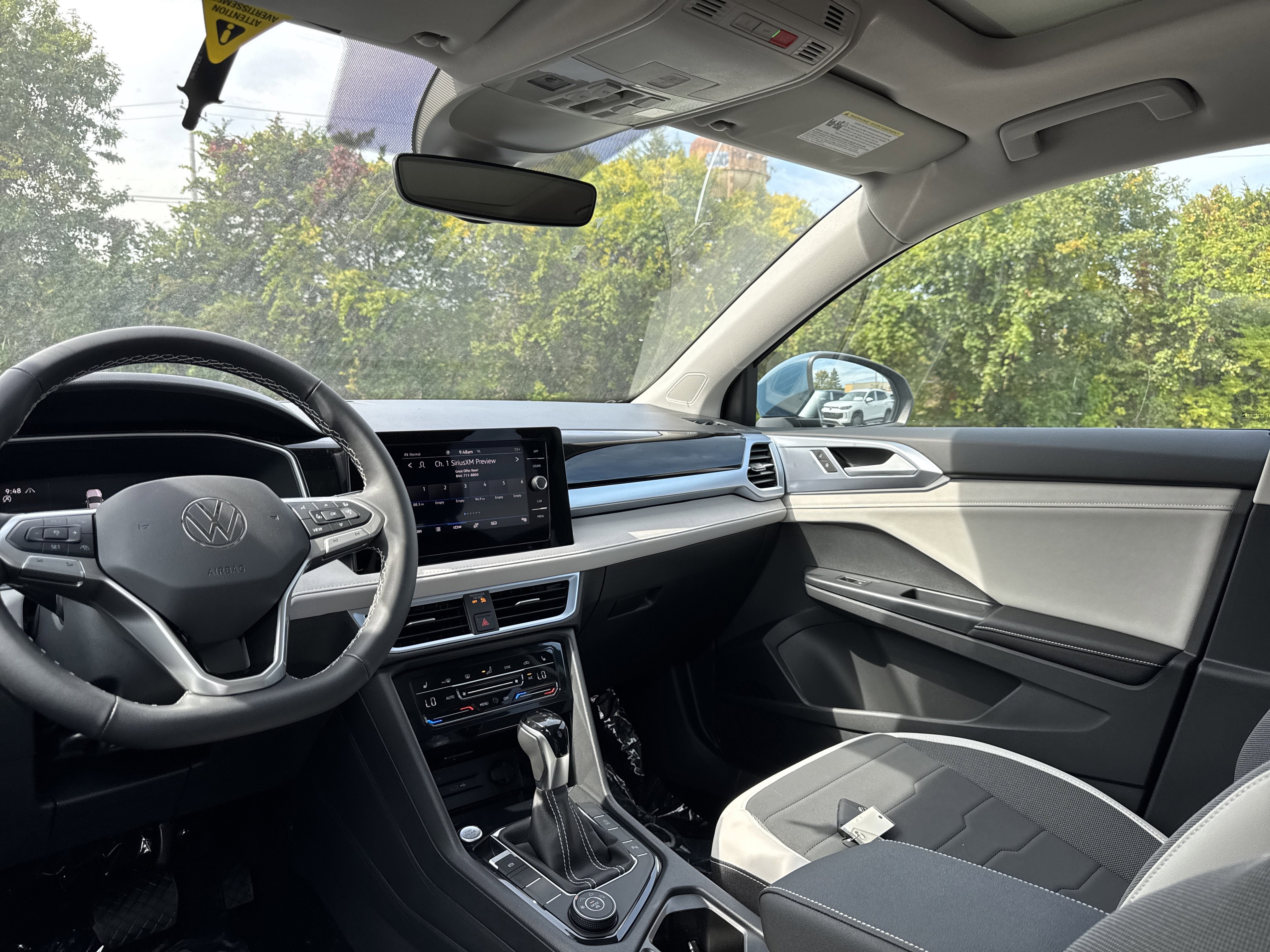 2025 Volkswagen Taos 1.5T SE