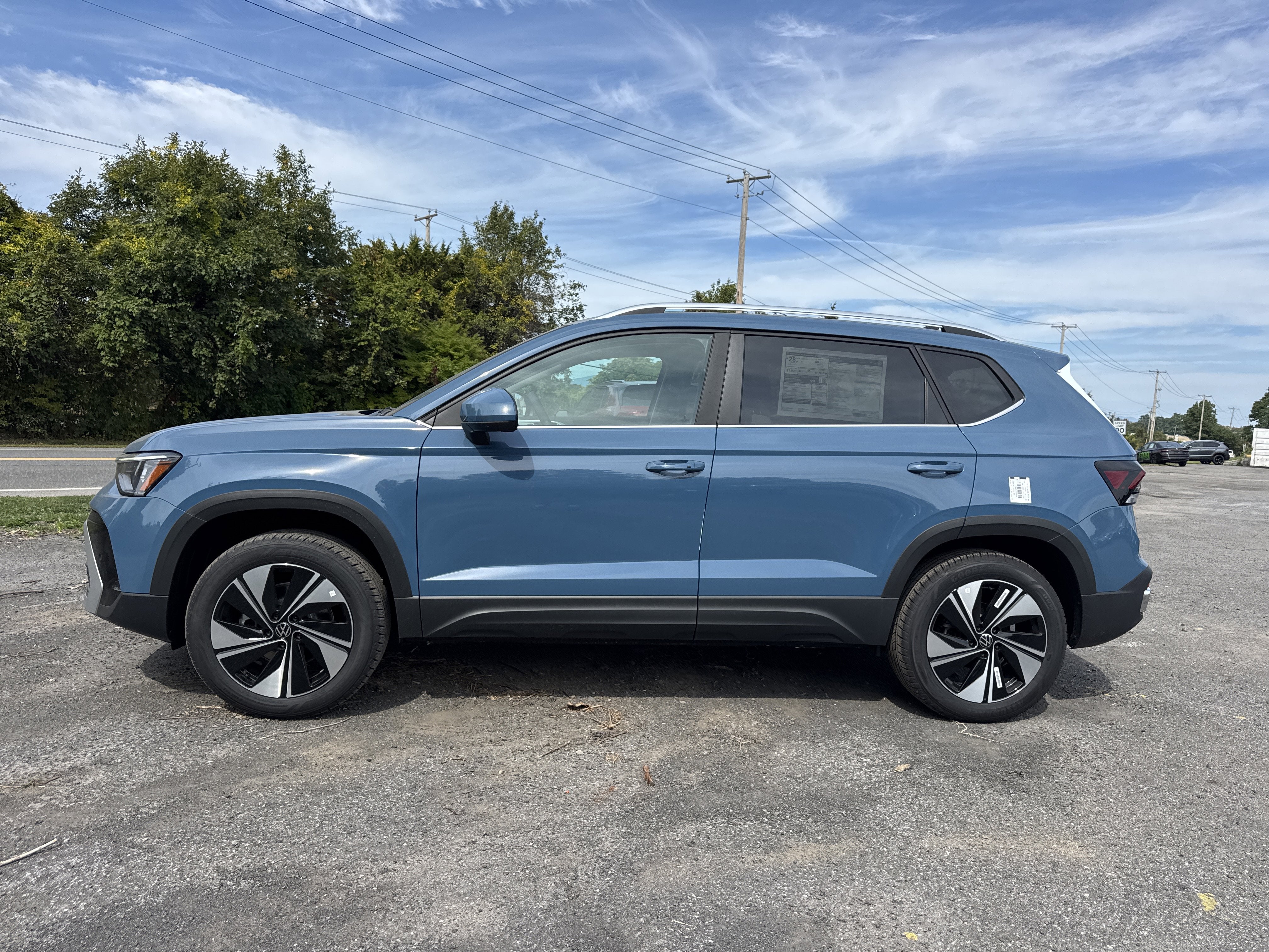 2025 Volkswagen Taos 1.5T SE