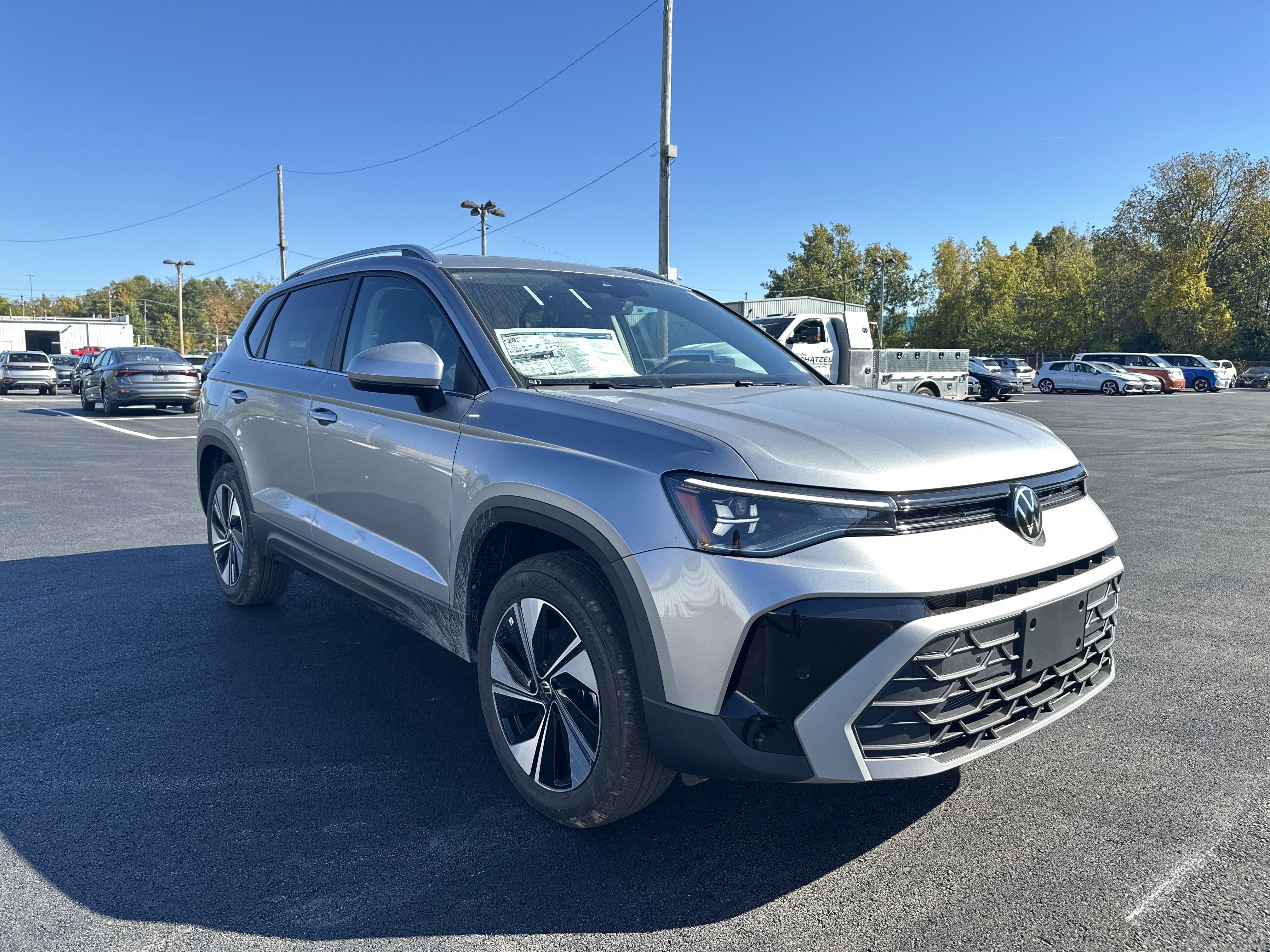 2025 Volkswagen Taos 1.5T SE