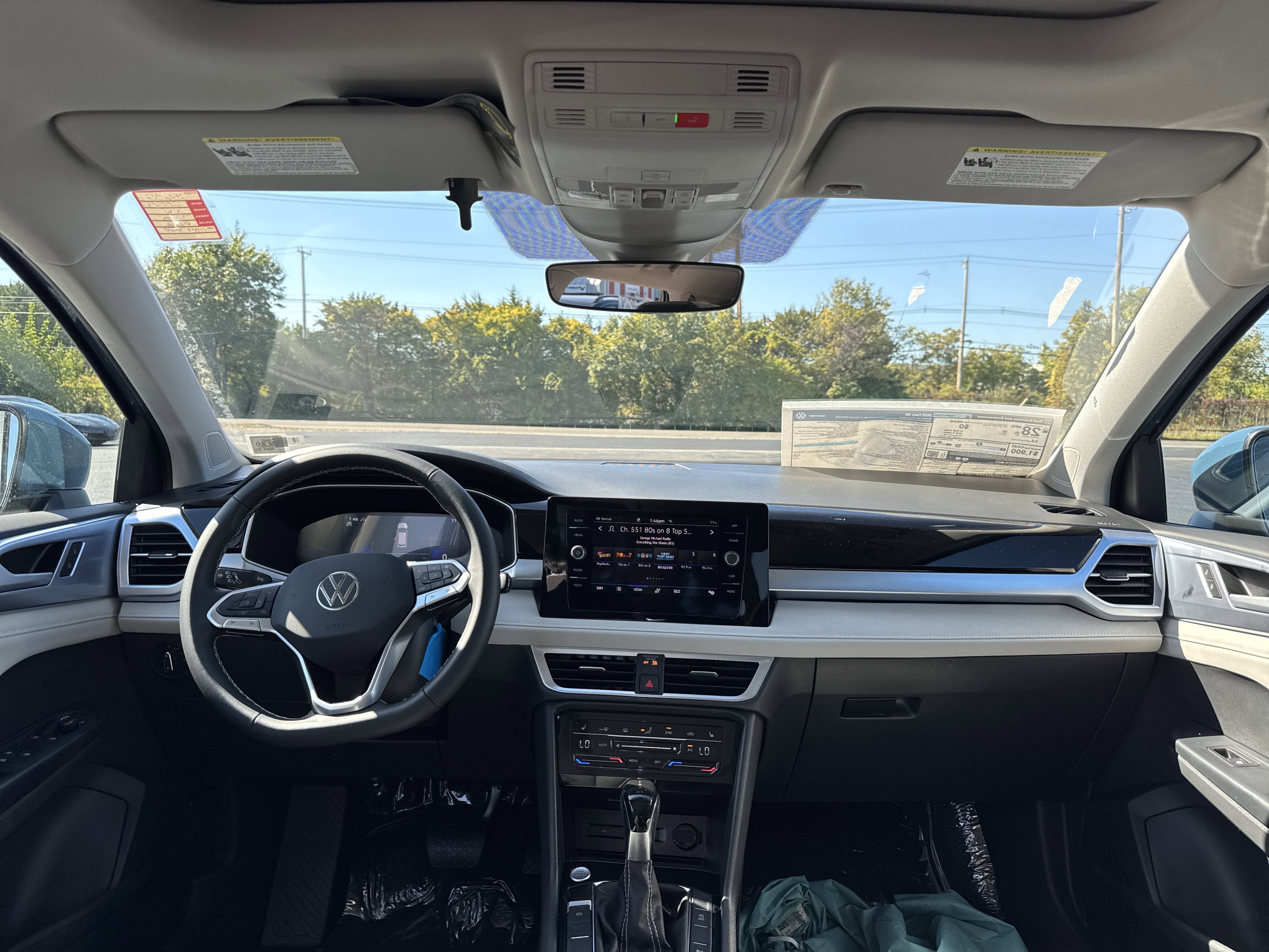 2025 Volkswagen Taos 1.5T SE