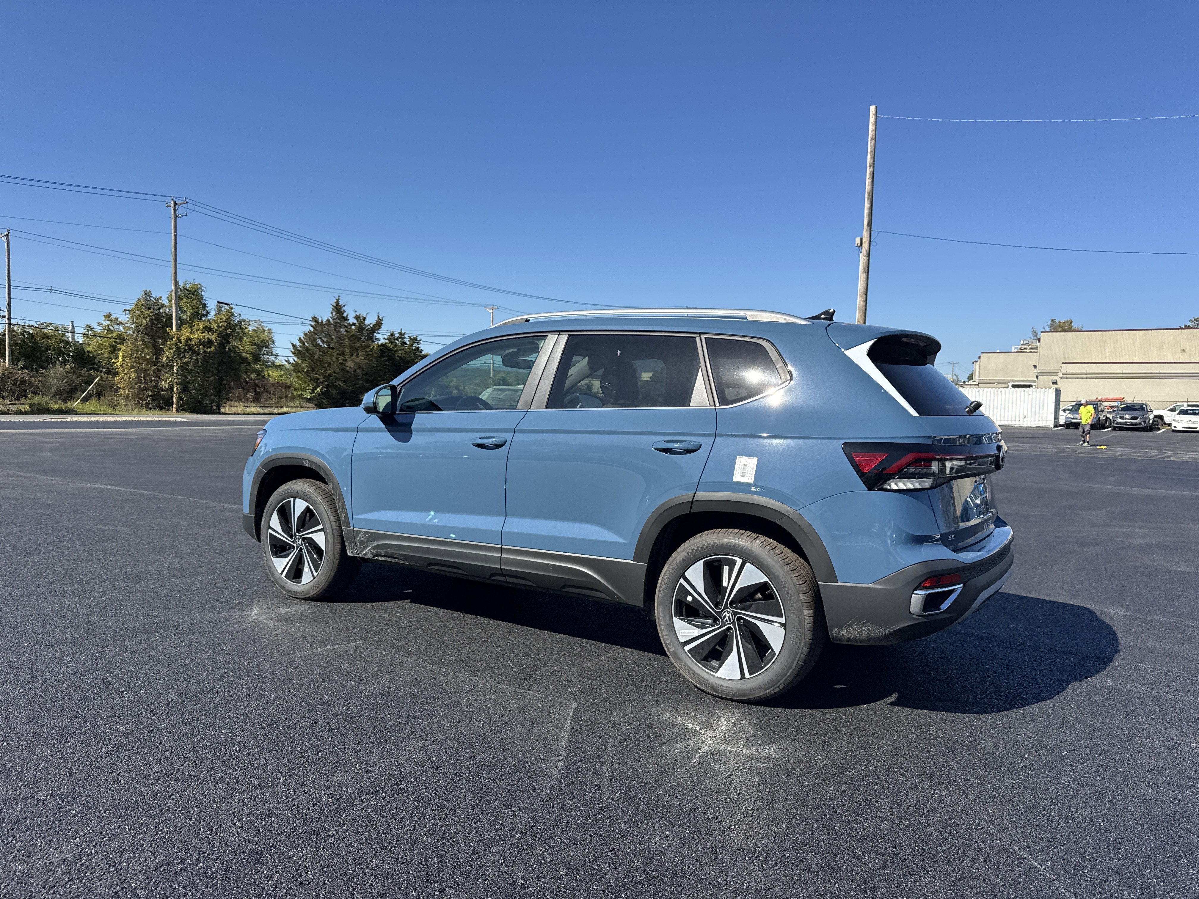 2025 Volkswagen Taos 1.5T SE