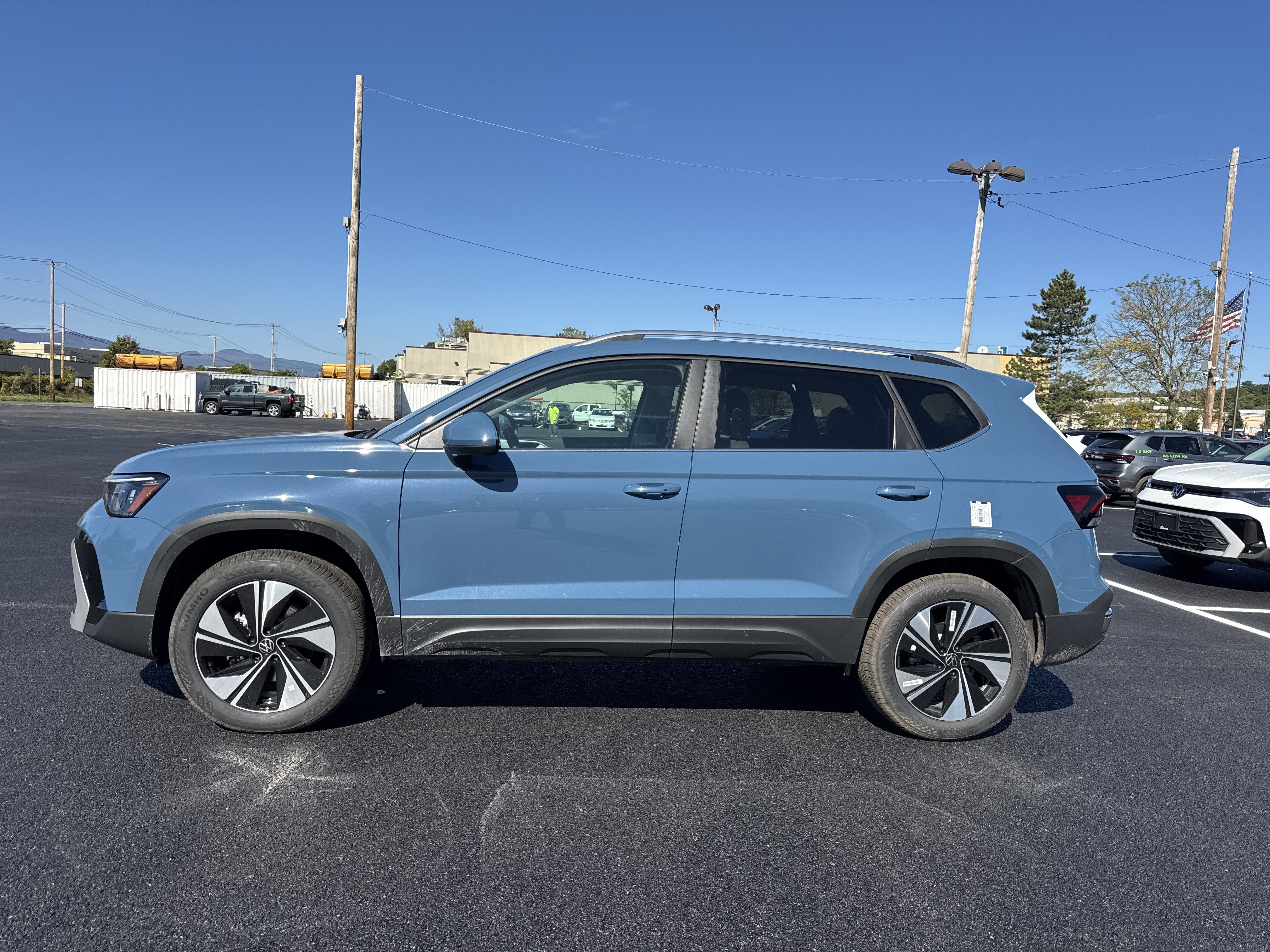 2025 Volkswagen Taos 1.5T SE