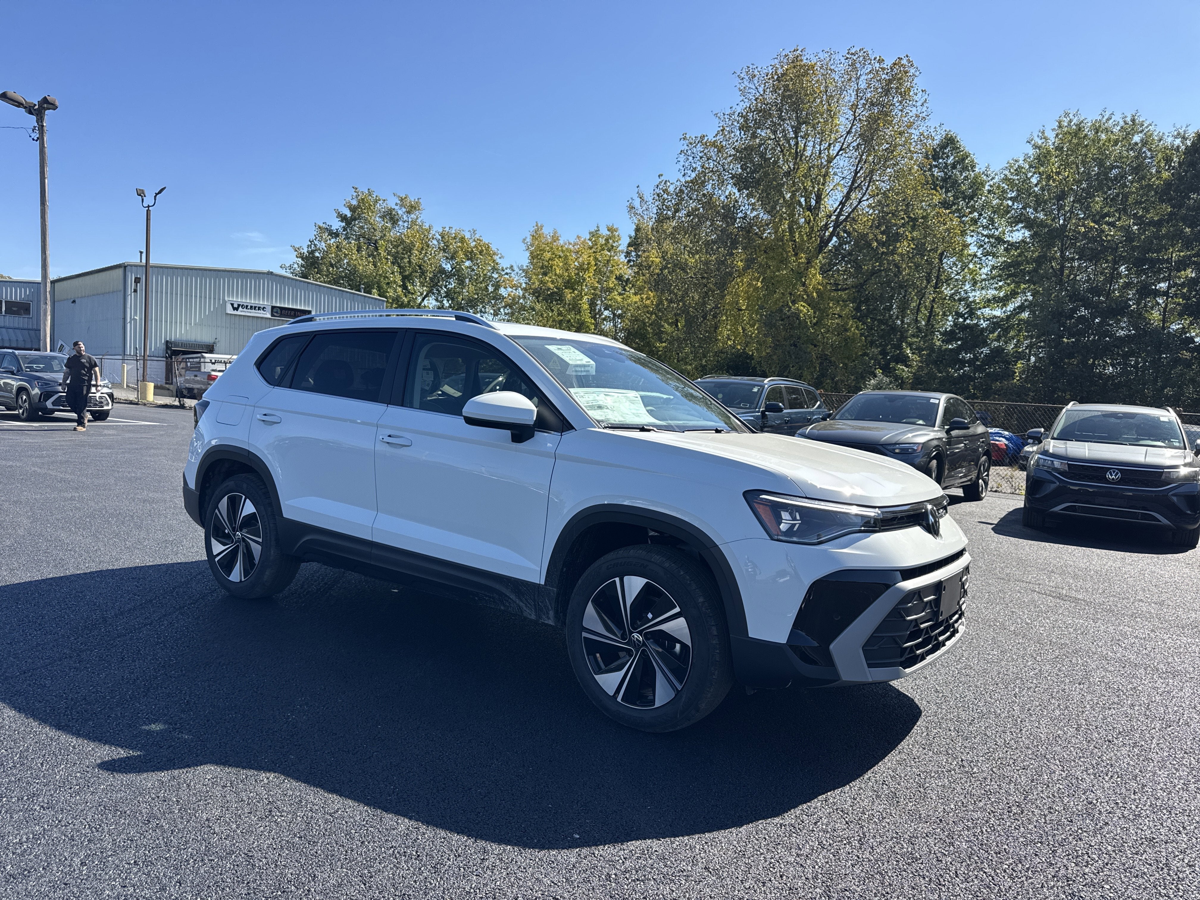 2025 Volkswagen Taos 1.5T SE