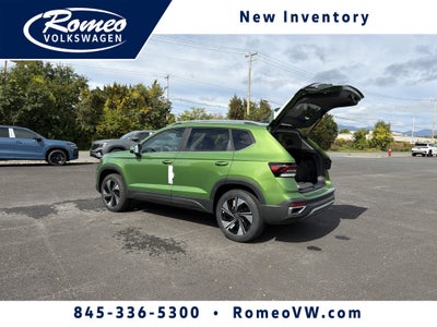 2027 Volkswagen Taos SE 4MOTION
