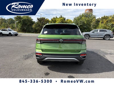 2027 Volkswagen Taos SE 4MOTION