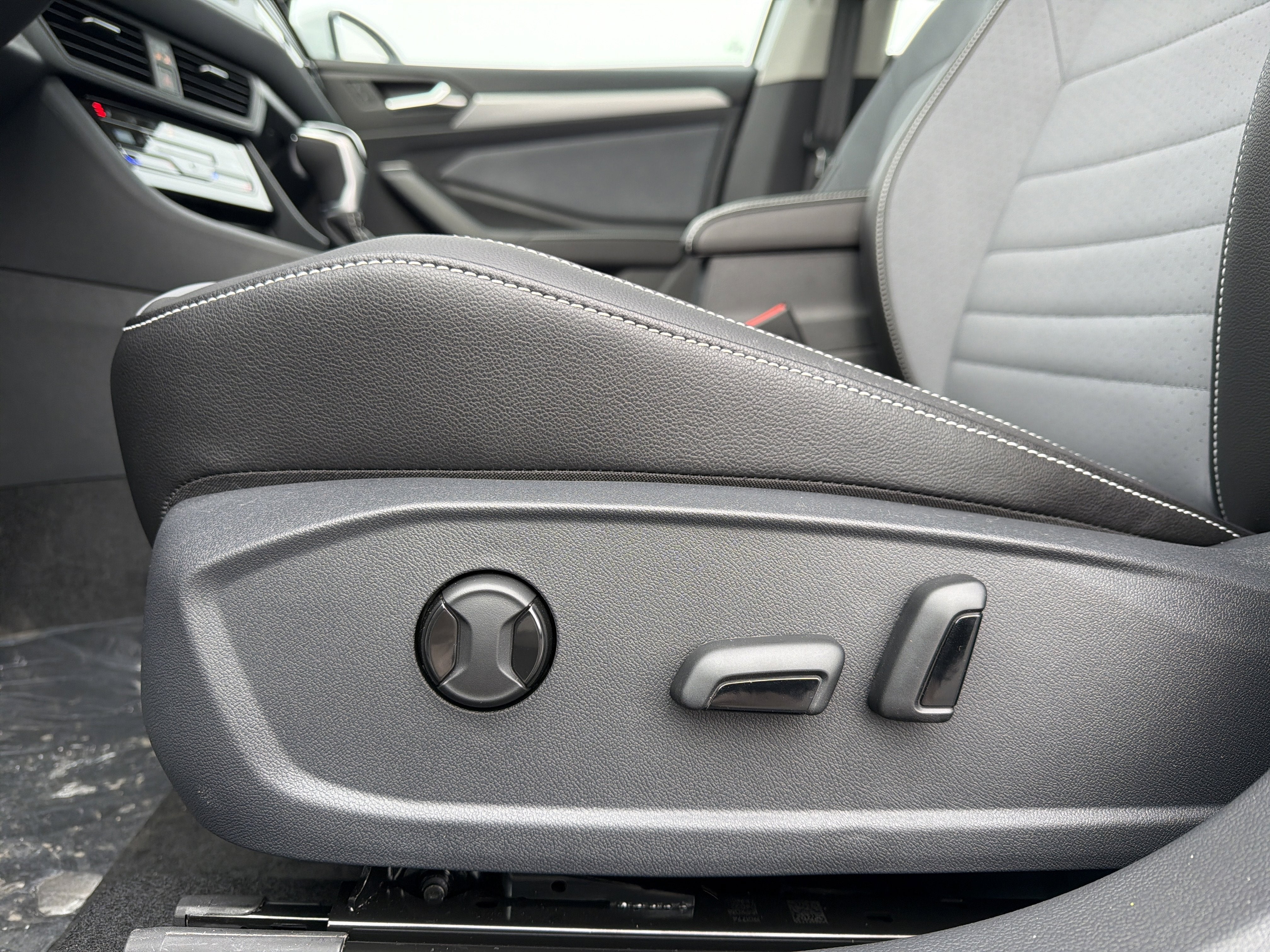 2026 Volkswagen Jetta SE FWD