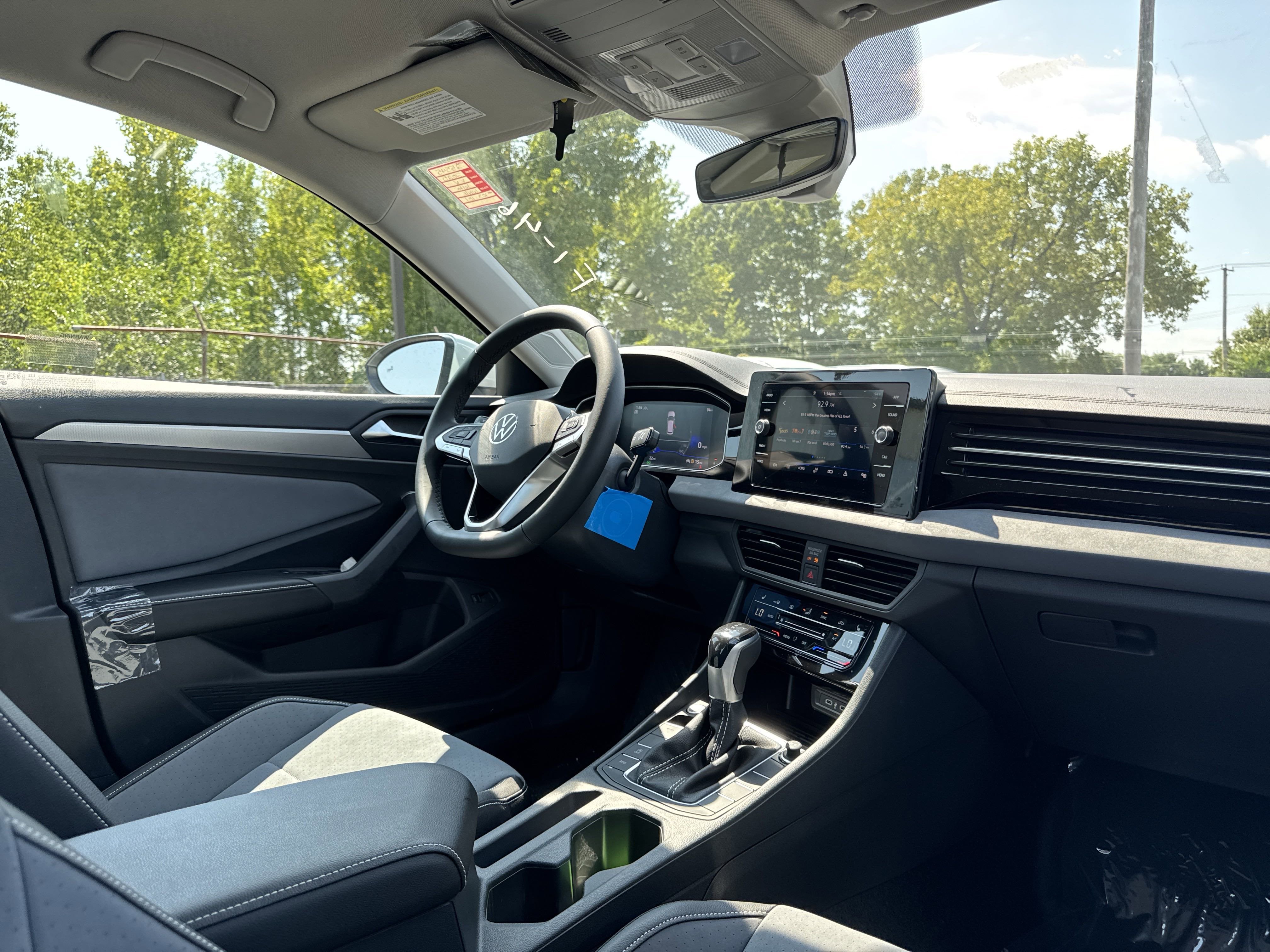 2025 Volkswagen Jetta 1.5T SE