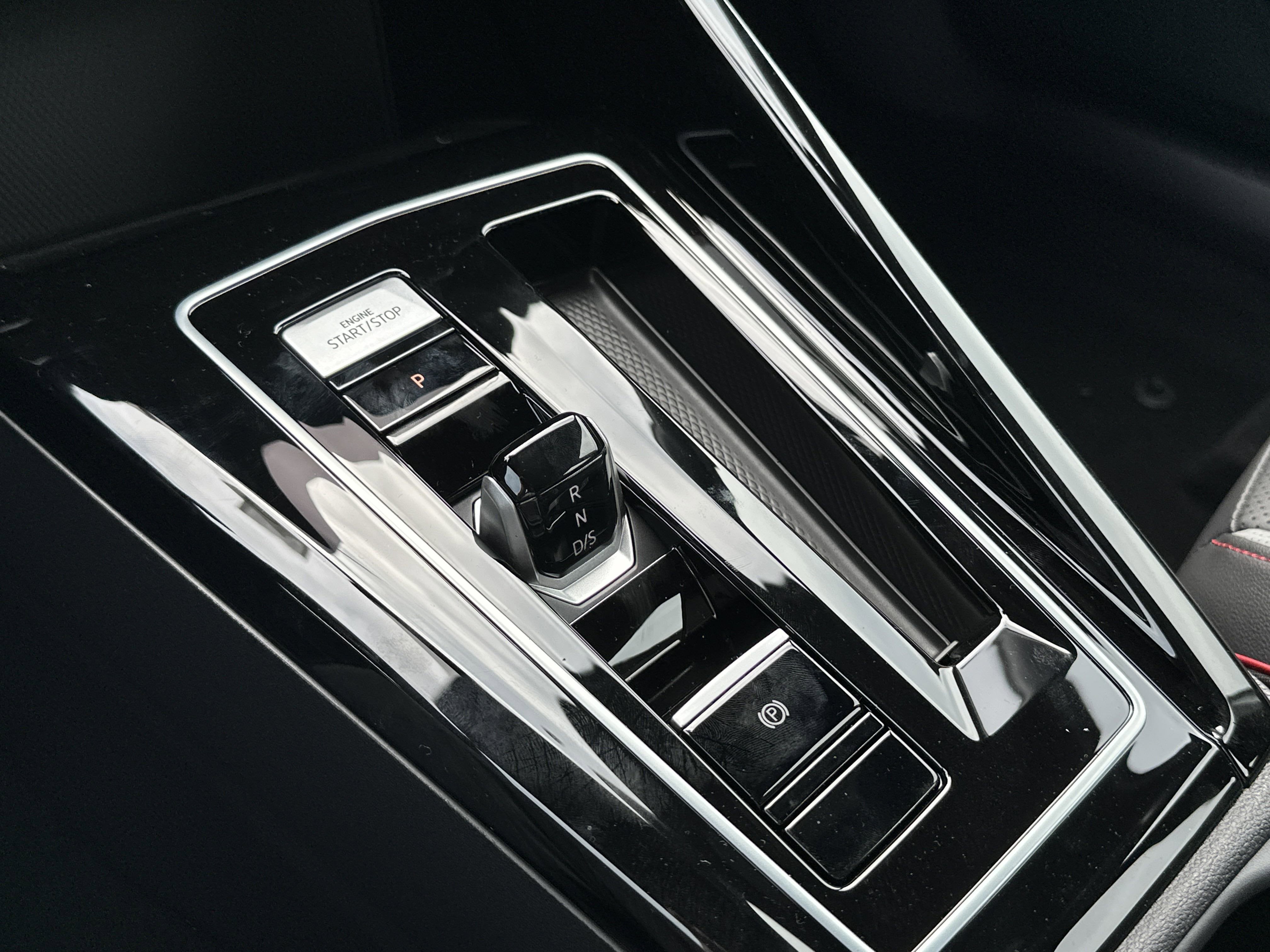 2025 Volkswagen Golf GTI 2.0T SE