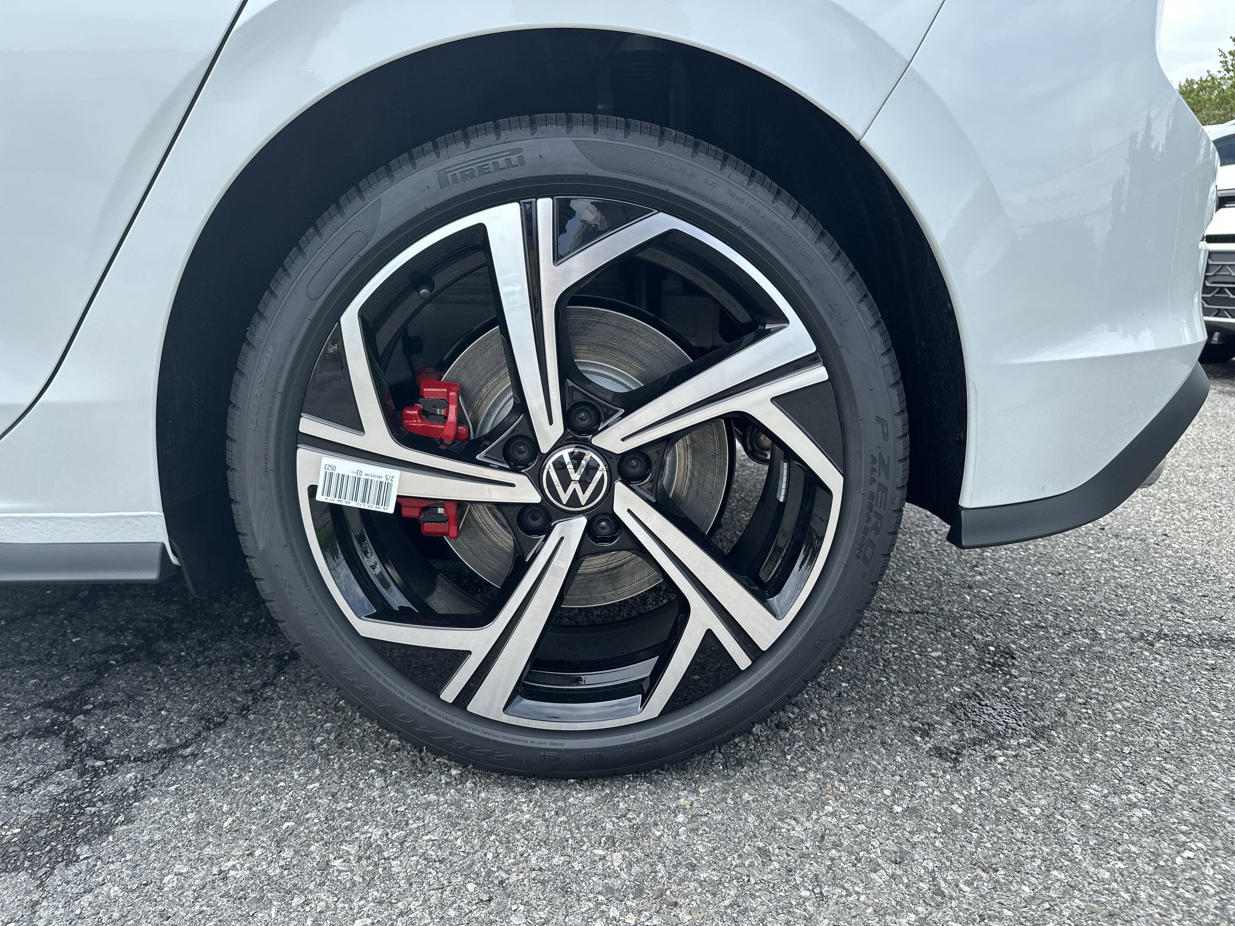 2025 Volkswagen Golf GTI 2.0T SE