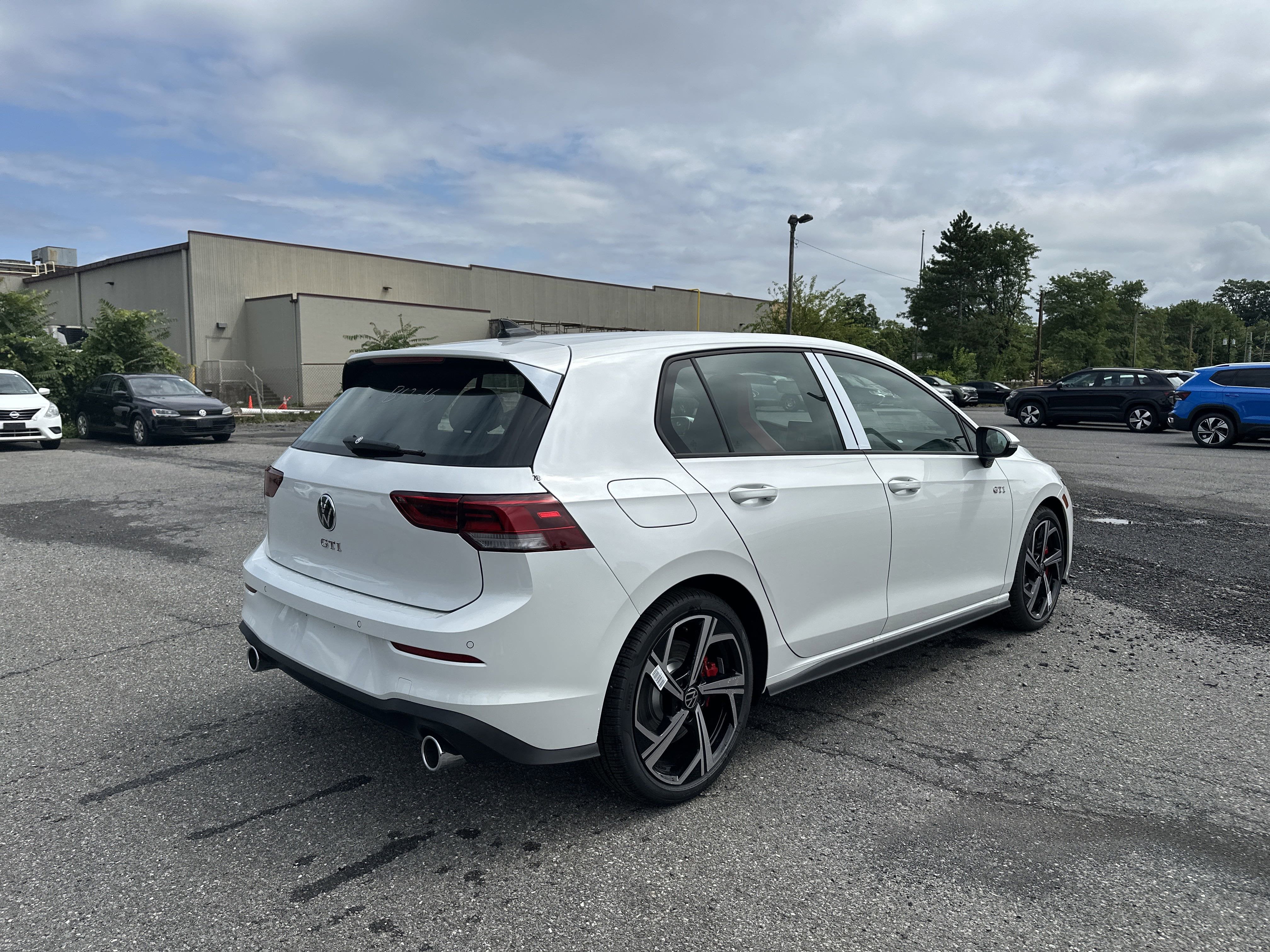 2025 Volkswagen Golf GTI 2.0T SE