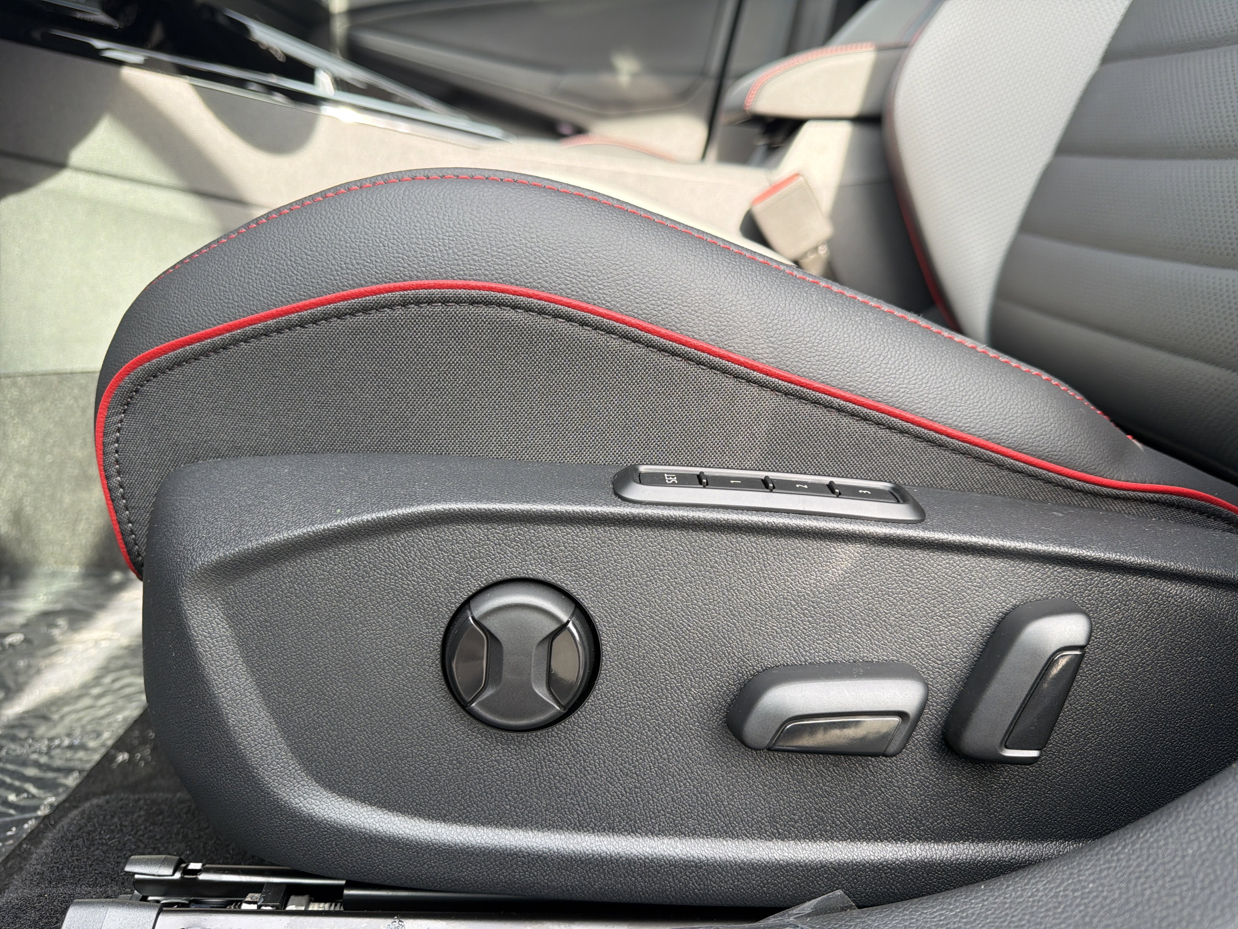 2026 Volkswagen Golf GTI 2.0T SE