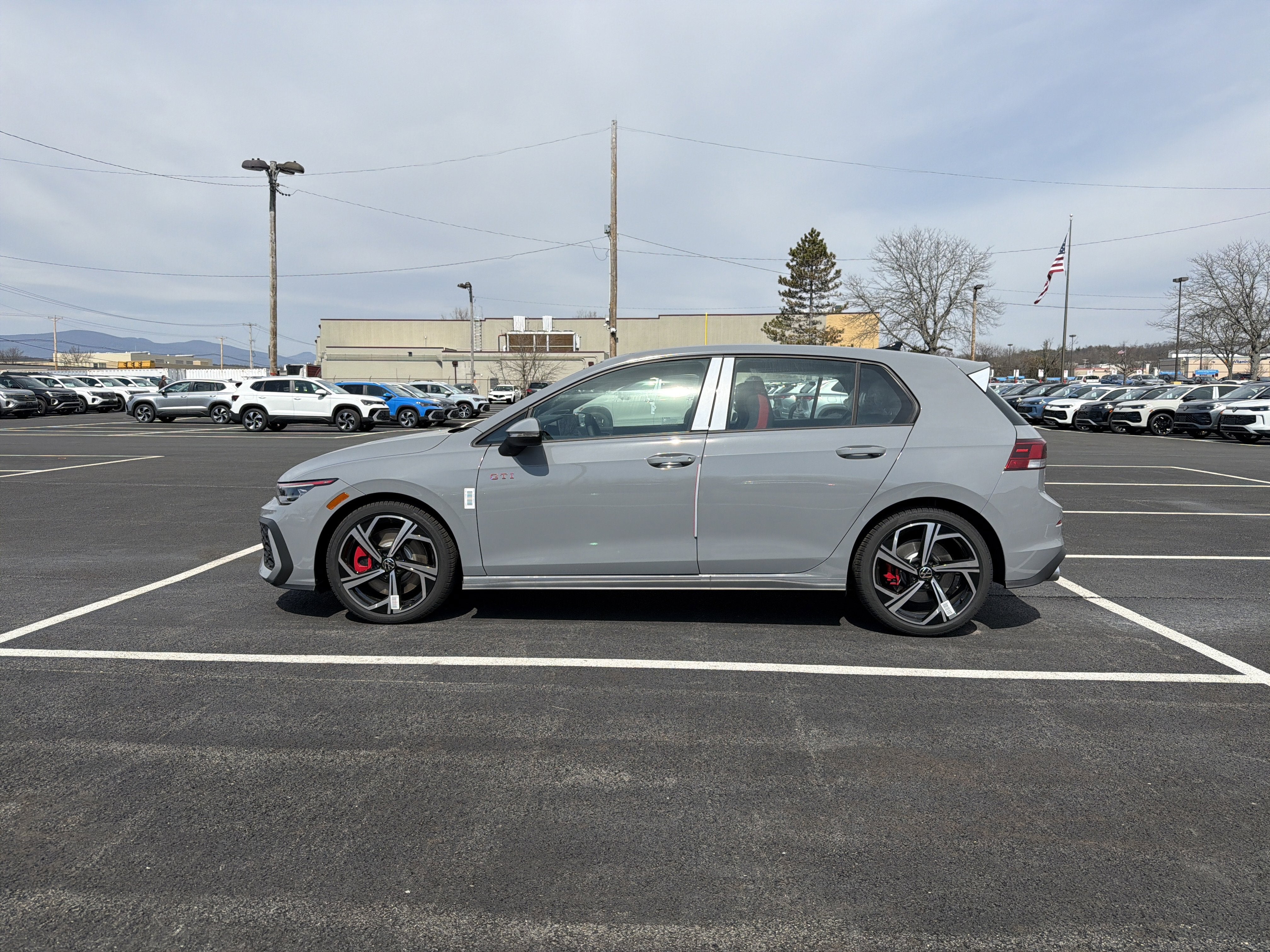 2026 Volkswagen Golf GTI 2.0T SE