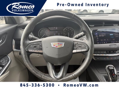 2022 Cadillac XT4 Premium Luxury