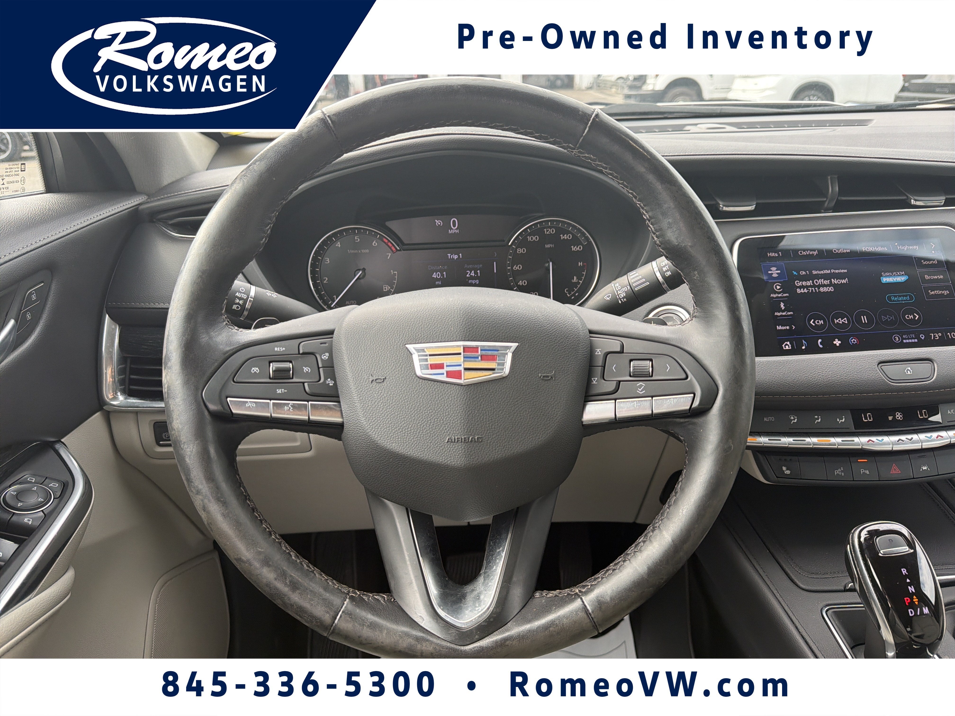 2022 Cadillac XT4 Premium Luxury