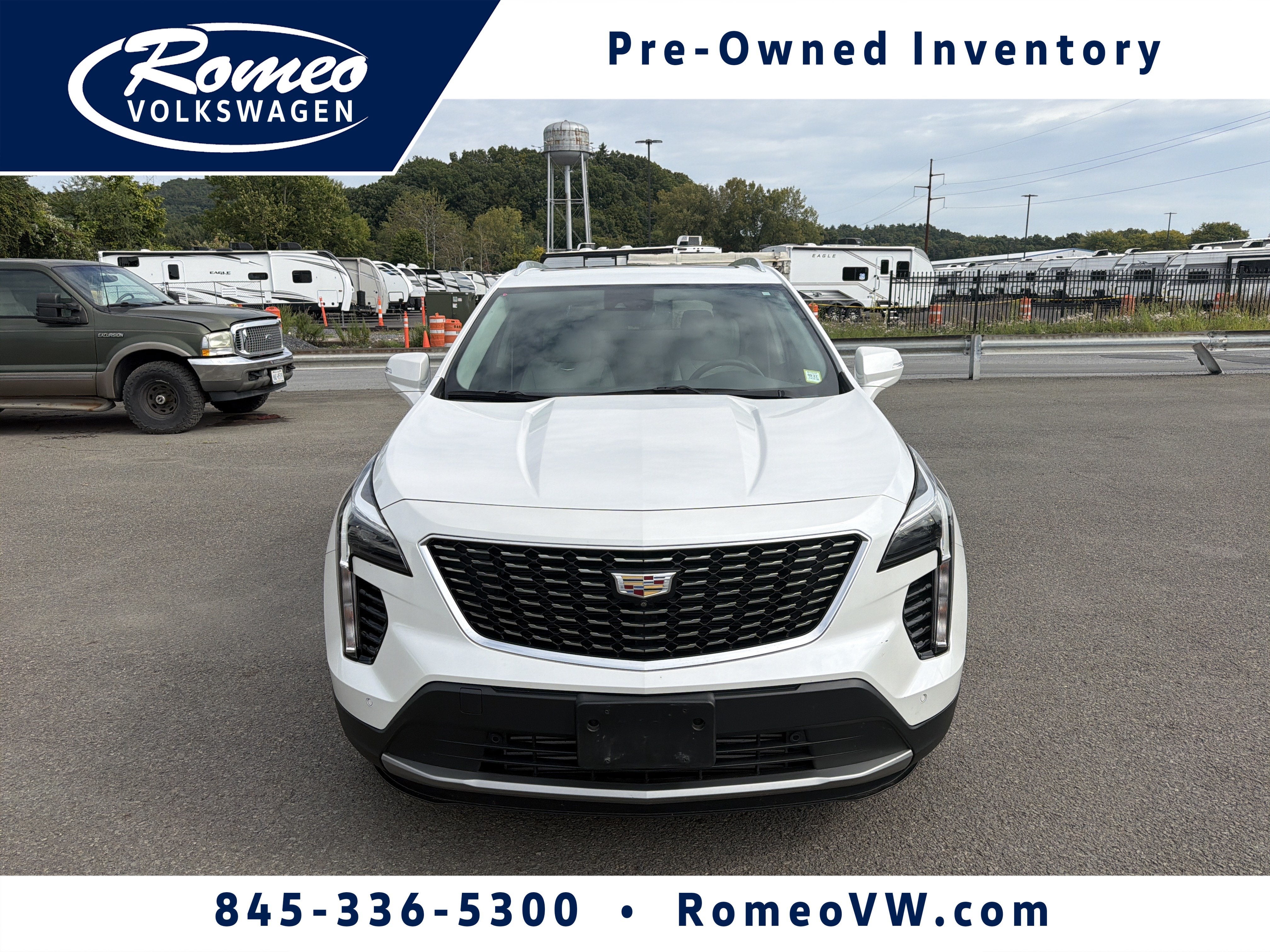 2022 Cadillac XT4 Premium Luxury
