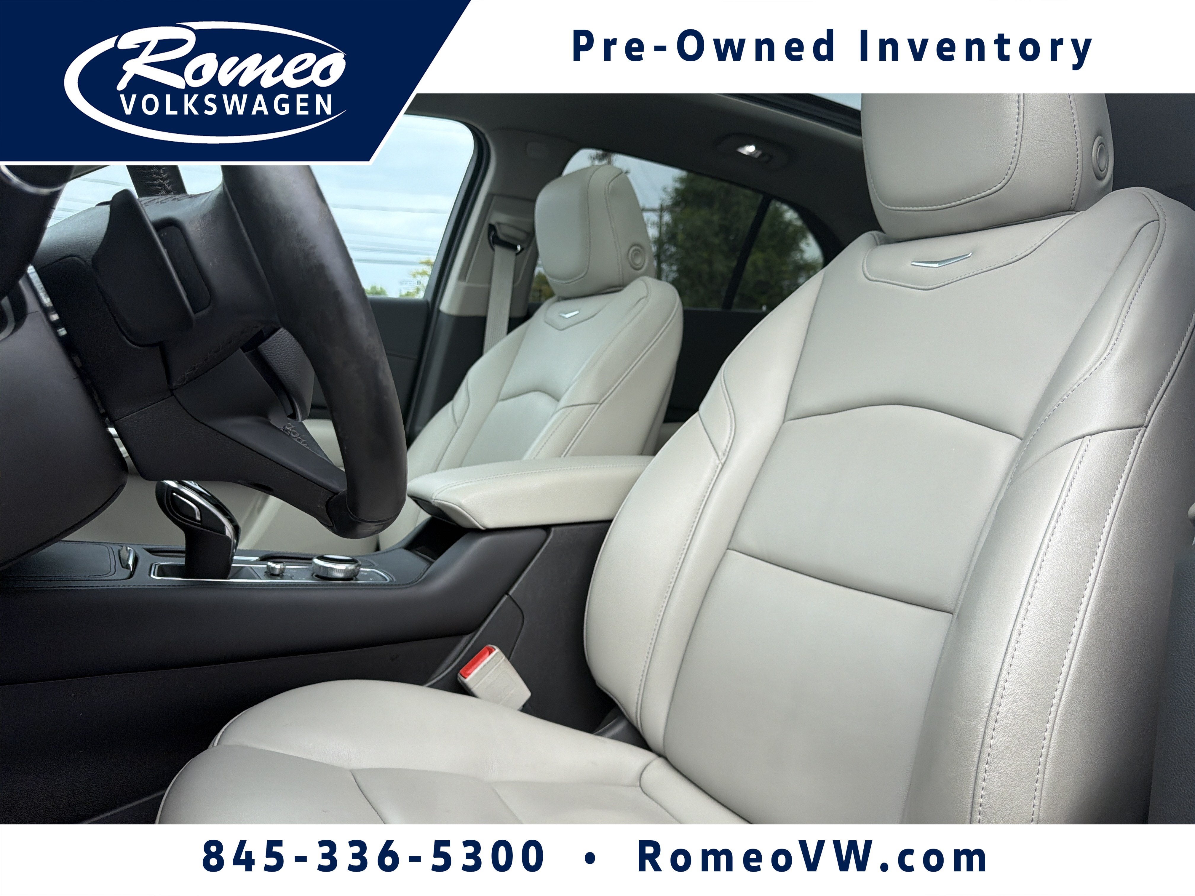 2022 Cadillac XT4 Premium Luxury