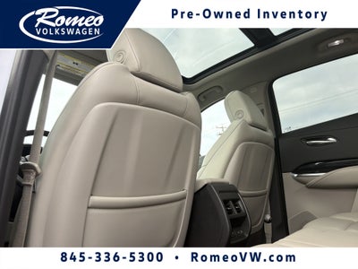 2022 Cadillac XT4 Premium Luxury