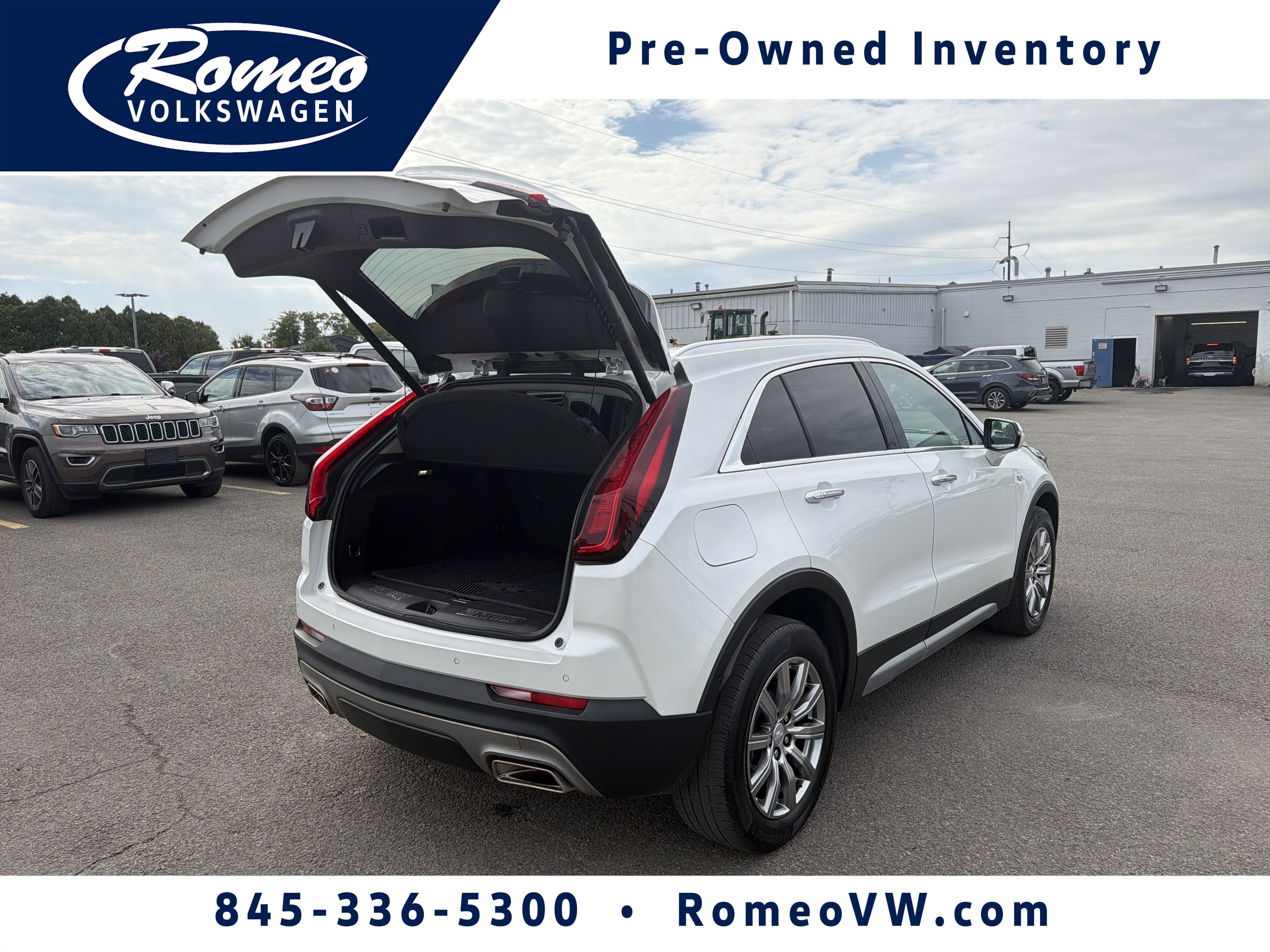 2022 Cadillac XT4 Premium Luxury