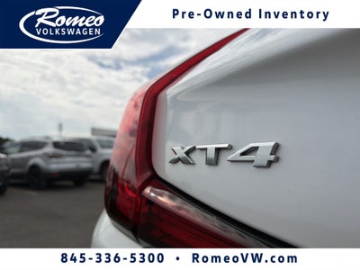 2022 Cadillac XT4 Premium Luxury