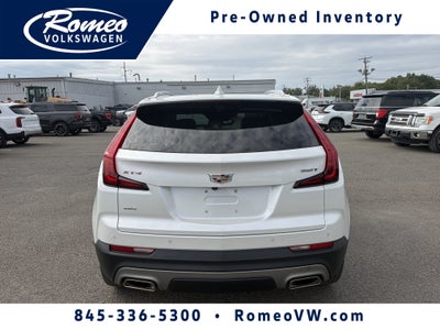 2022 Cadillac XT4 Premium Luxury