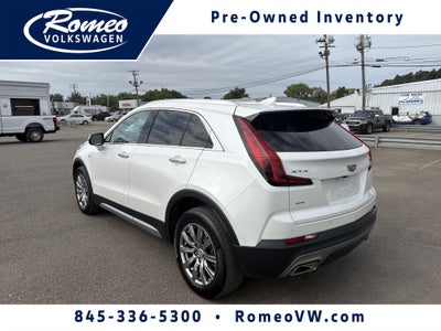 2022 Cadillac XT4 Premium Luxury