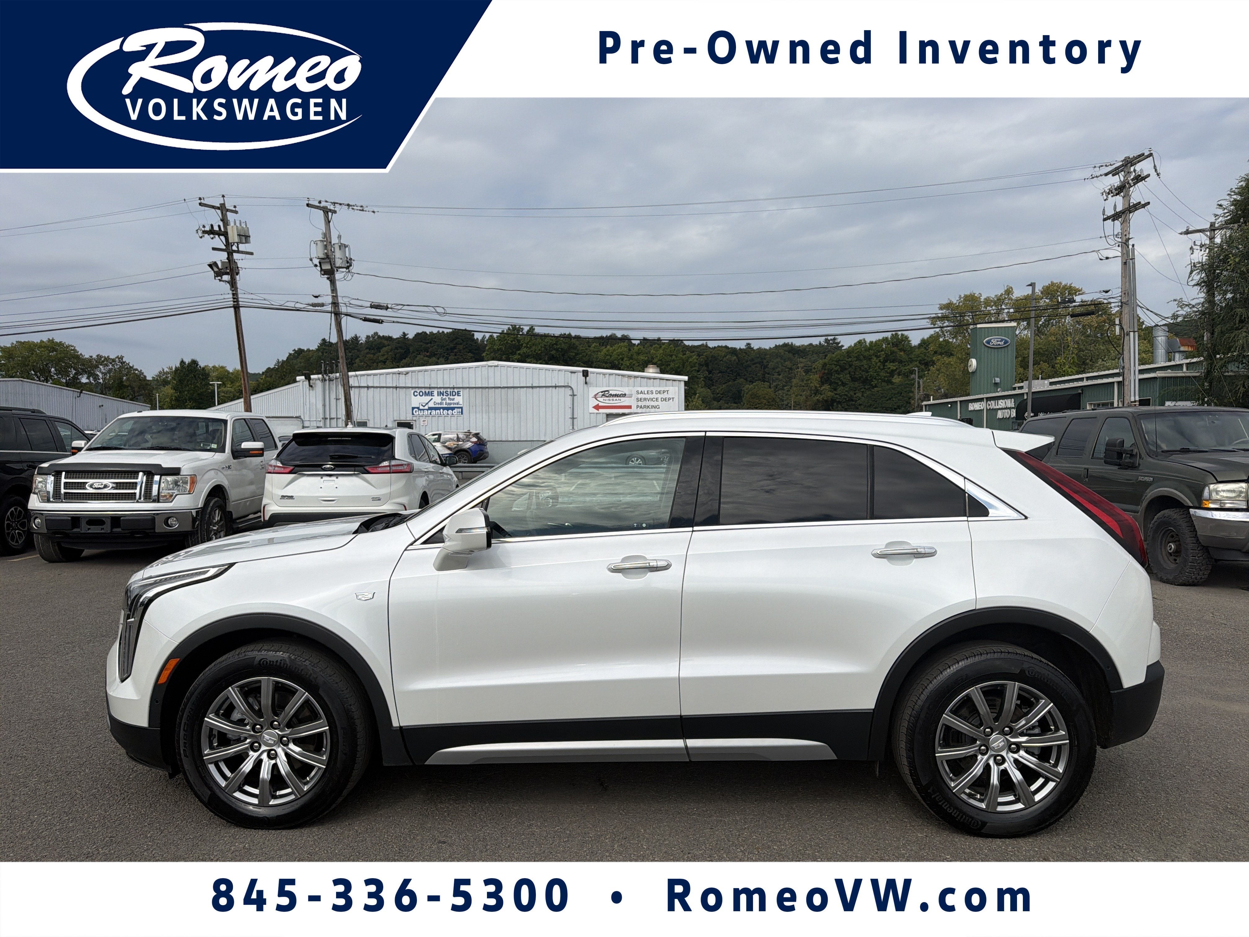2022 Cadillac XT4 Premium Luxury