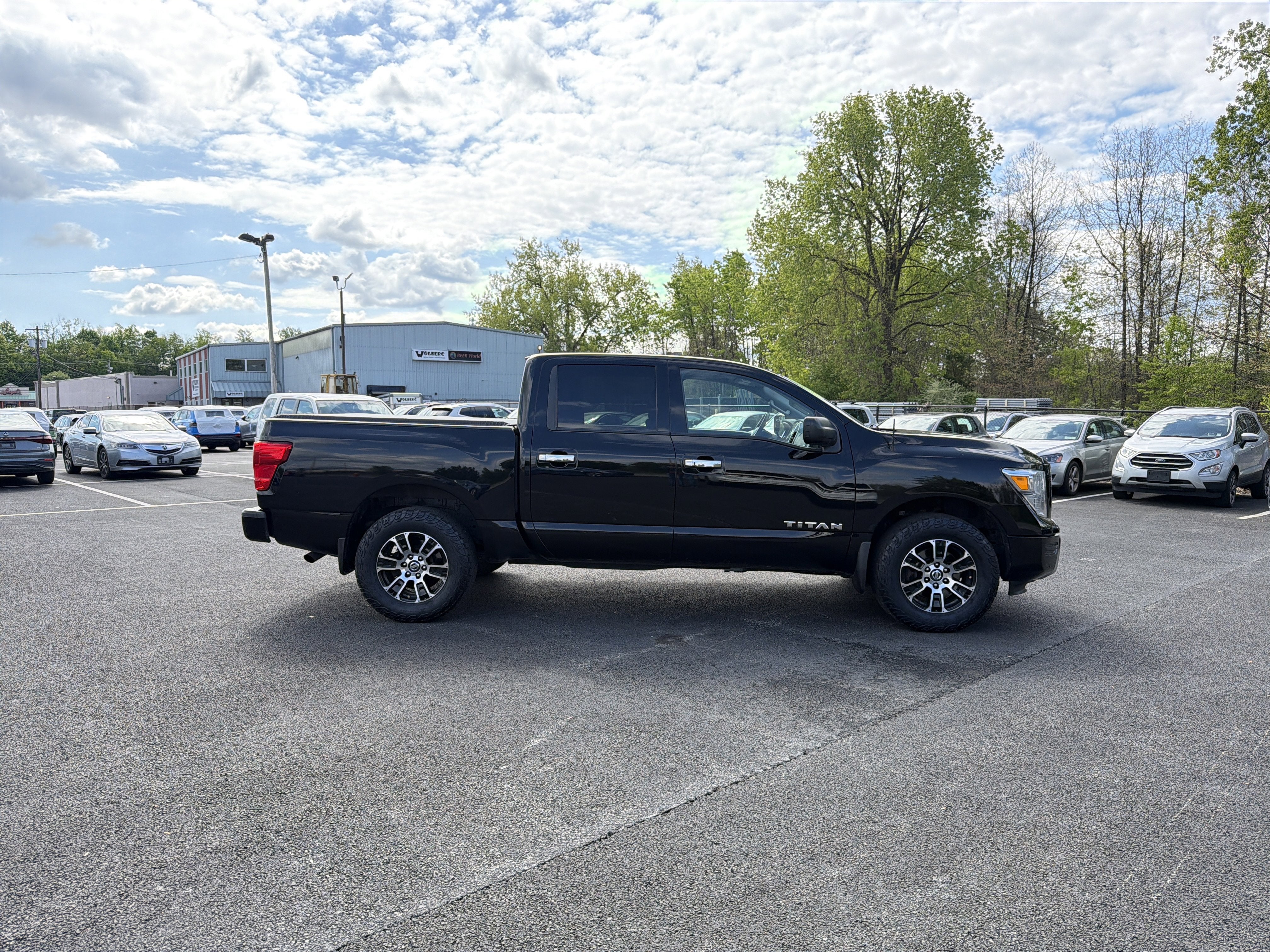 2021 Nissan Titan SV