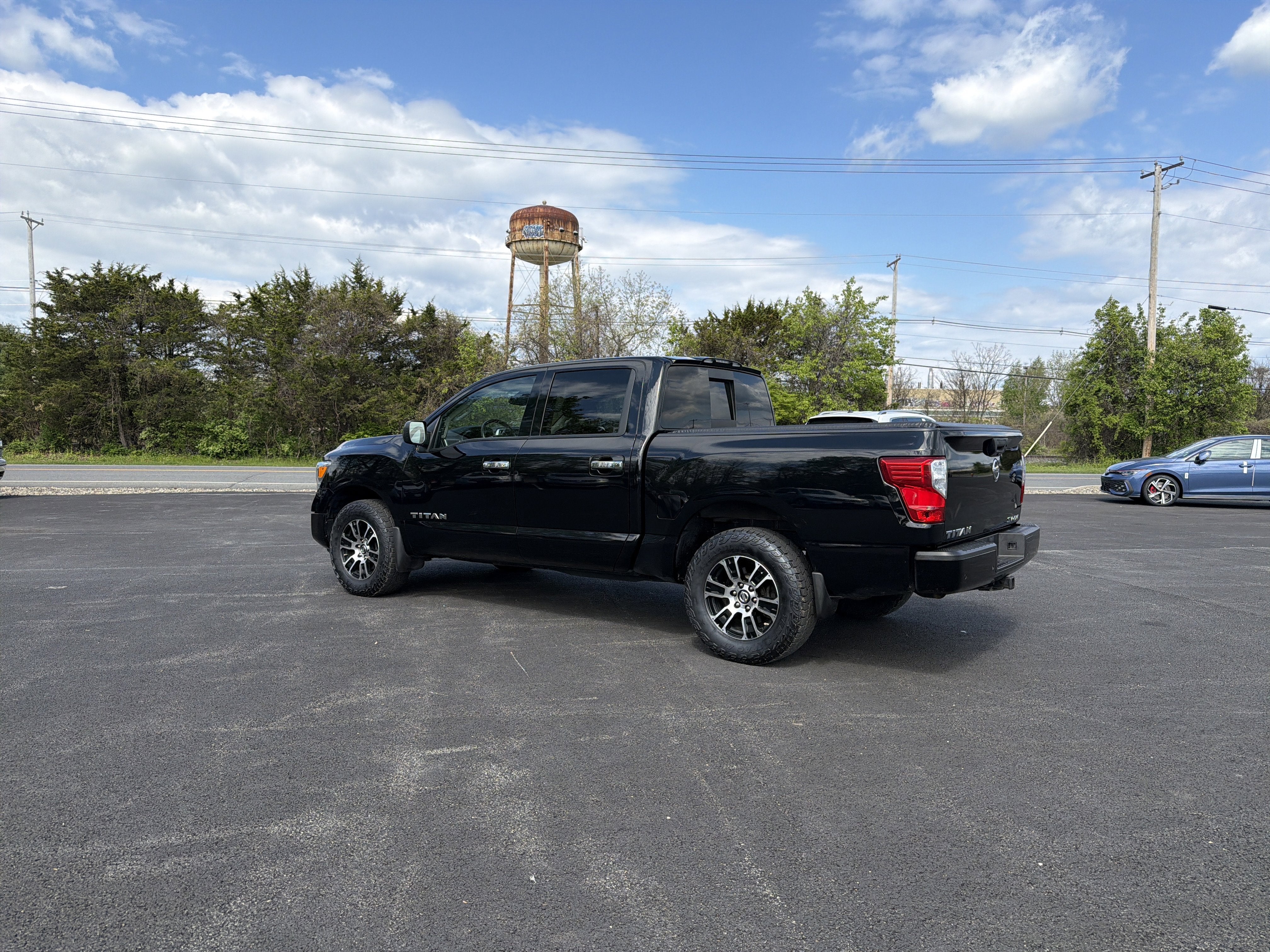 2021 Nissan Titan SV