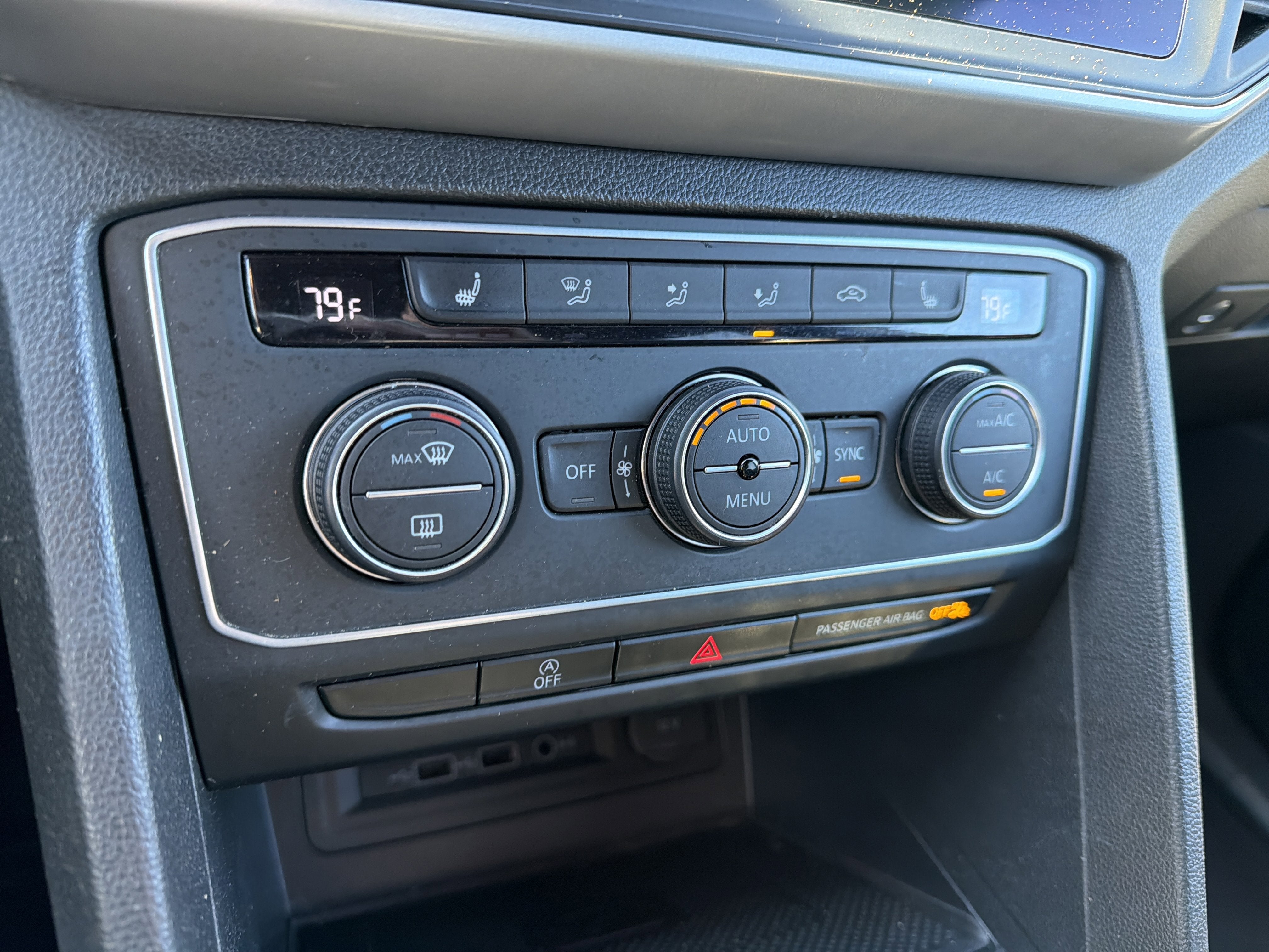 2020 Volkswagen Atlas Cross Sport 2.0T SE 4Motion