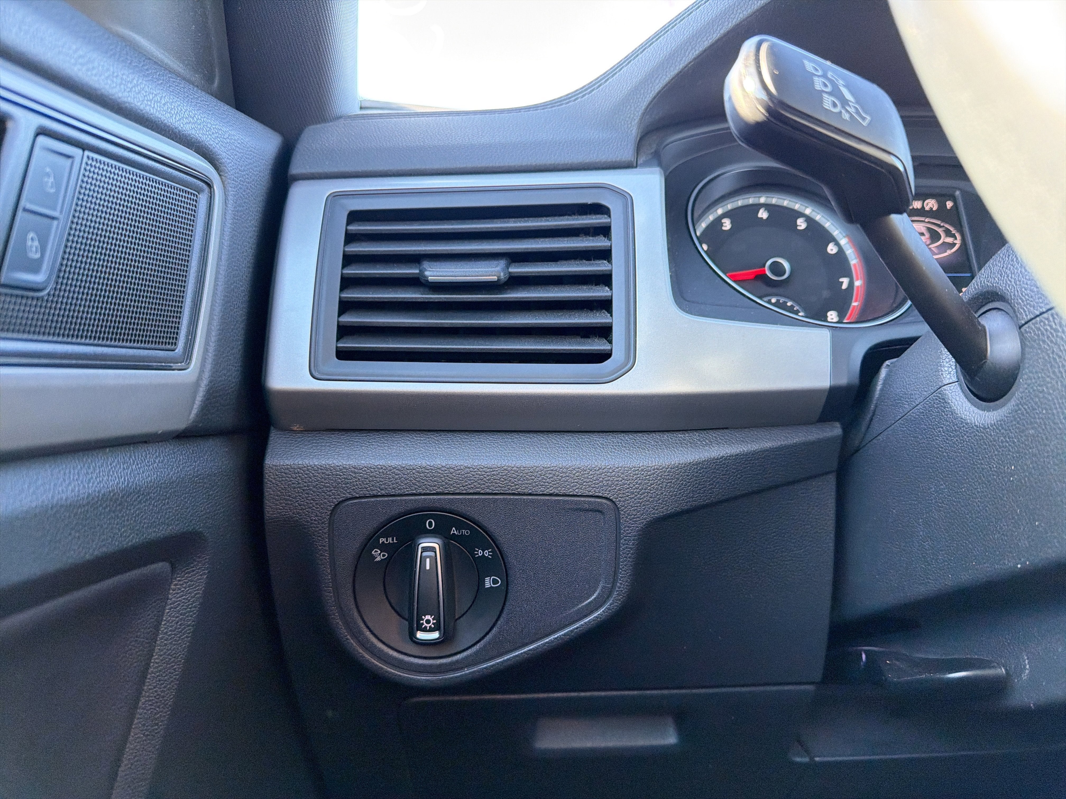 2020 Volkswagen Atlas Cross Sport 2.0T SE 4Motion