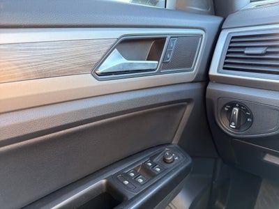 2020 Volkswagen Atlas Cross Sport 2.0T SE 4Motion