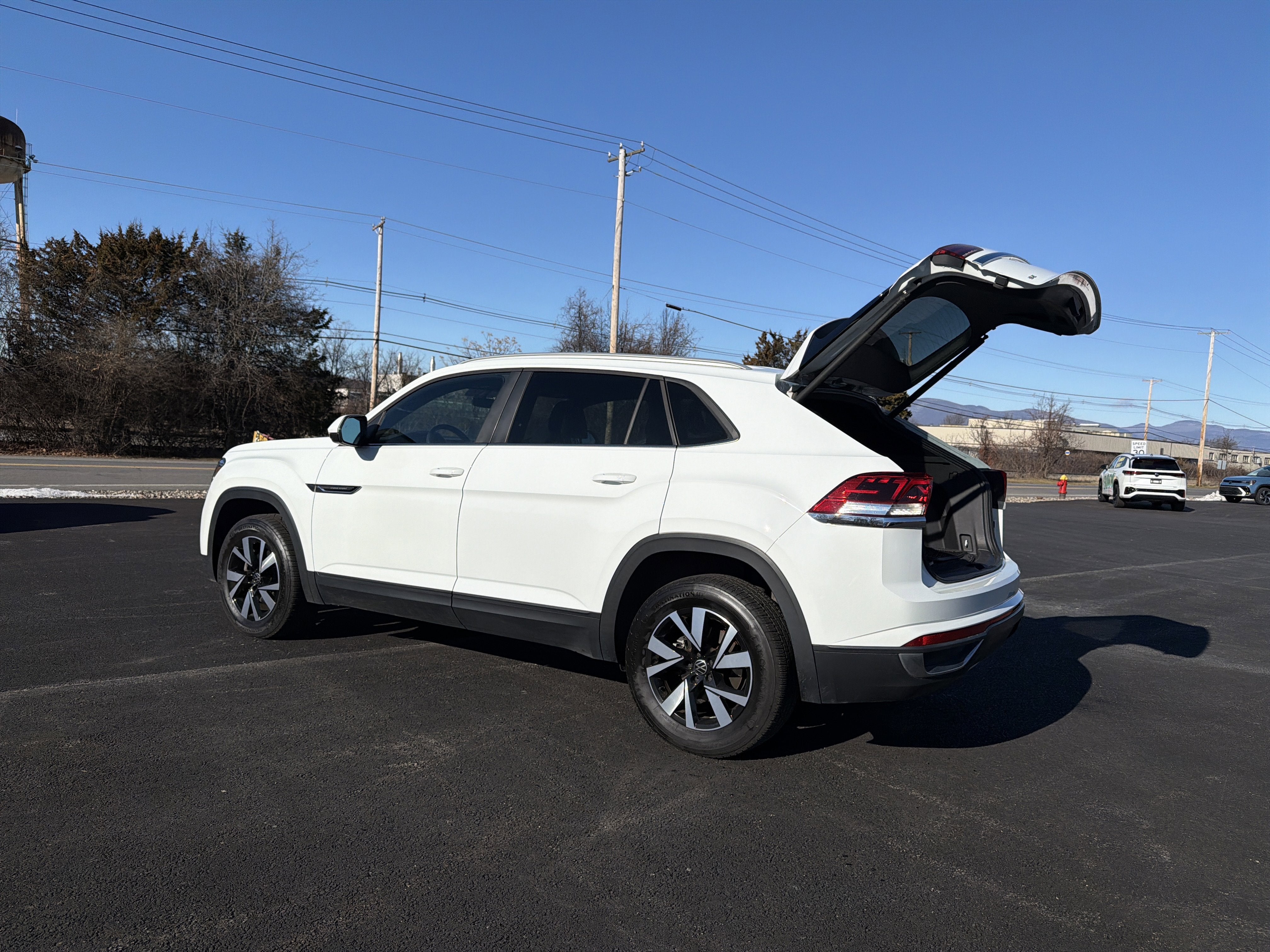 2020 Volkswagen Atlas Cross Sport 2.0T SE 4Motion