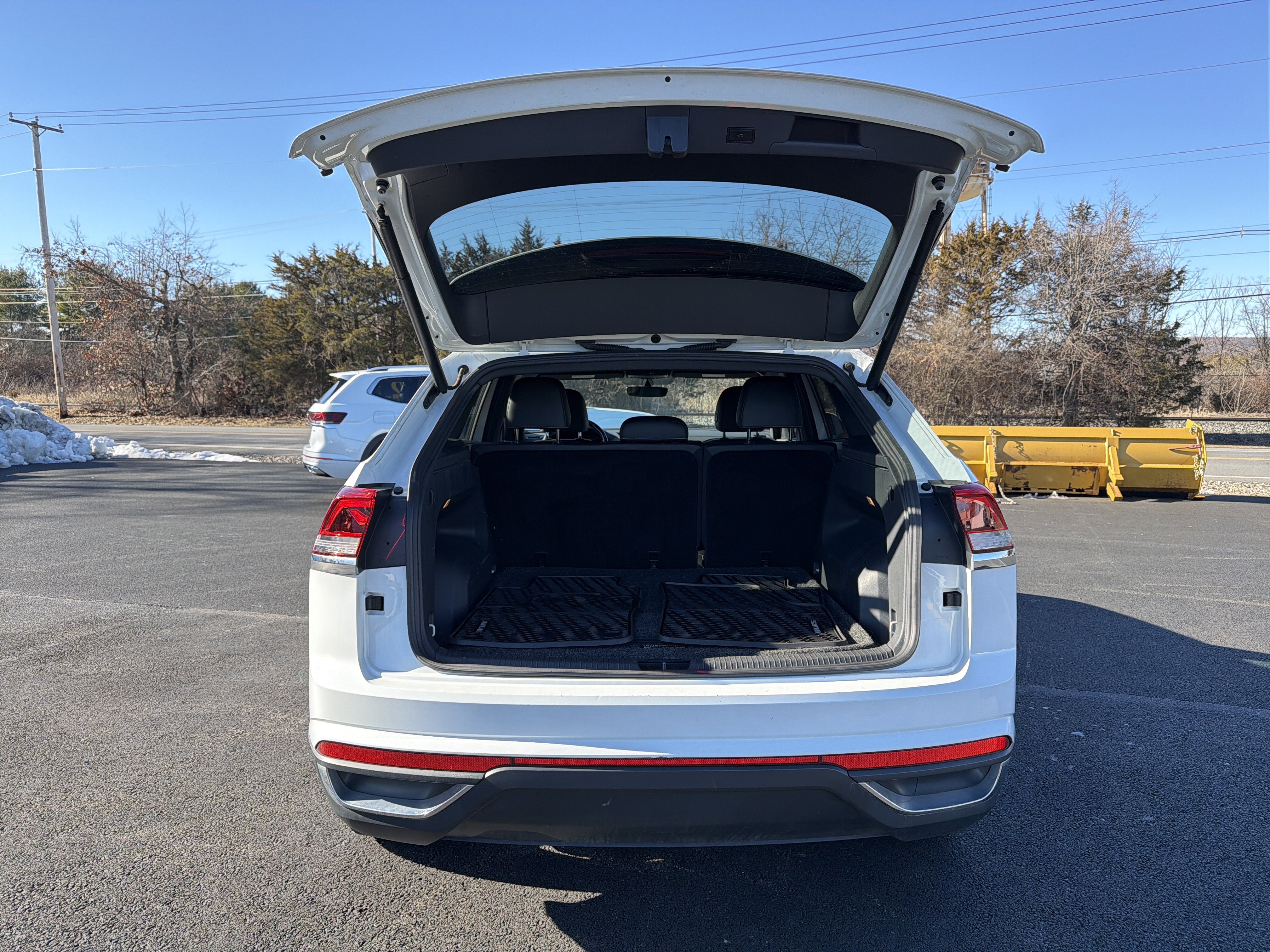 2020 Volkswagen Atlas Cross Sport 2.0T SE 4Motion