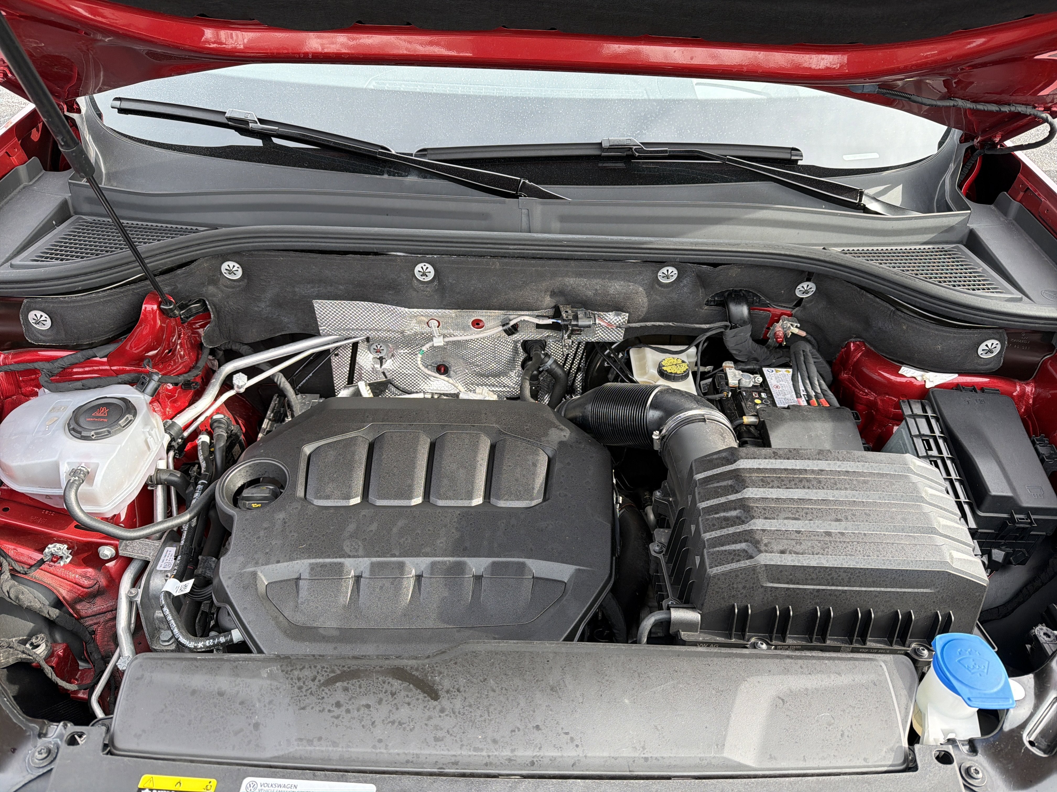 2024 Volkswagen Atlas Cross Sport 2.0T SEL R-Line