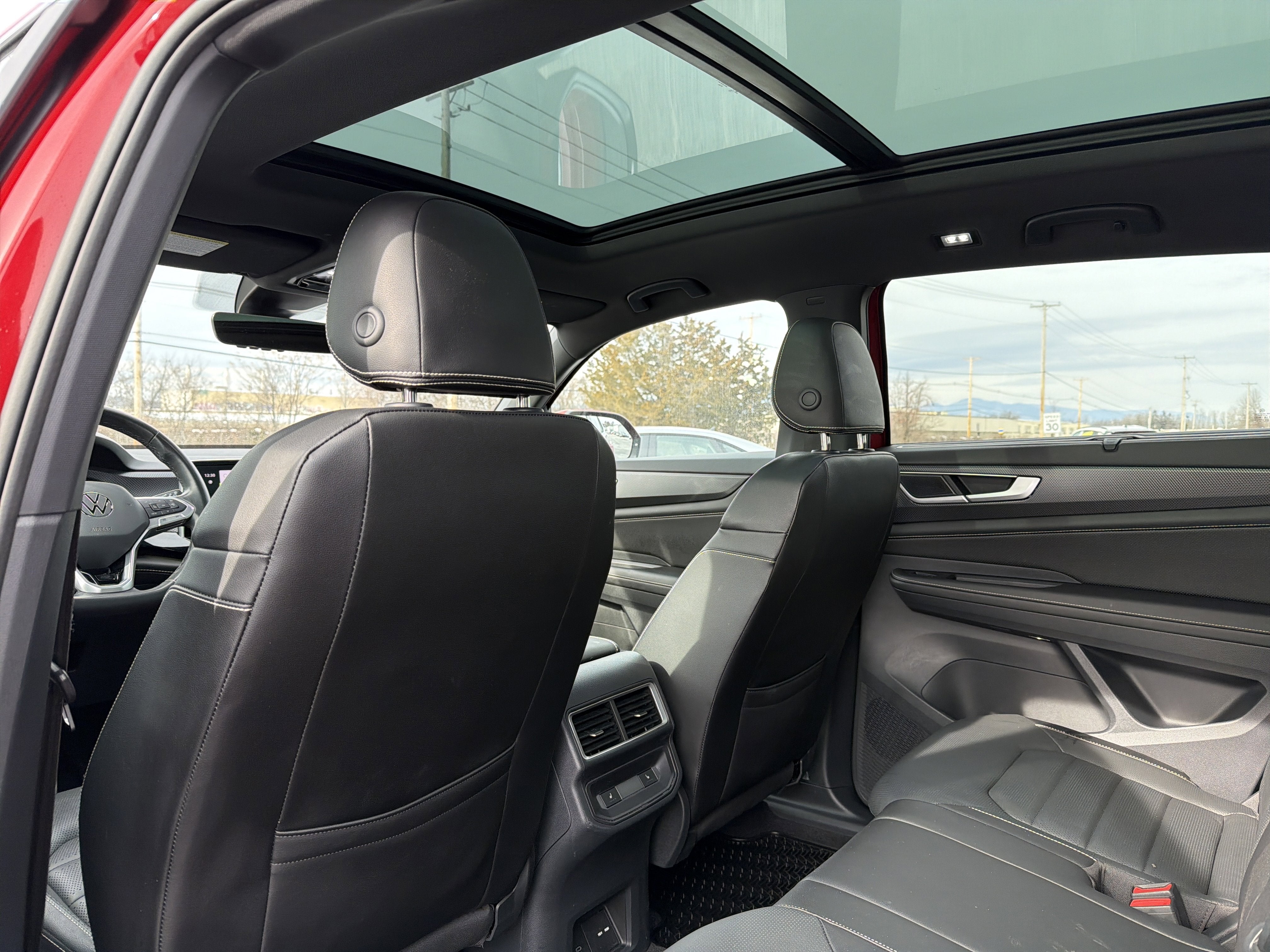 2024 Volkswagen Atlas Cross Sport 2.0T SEL R-Line