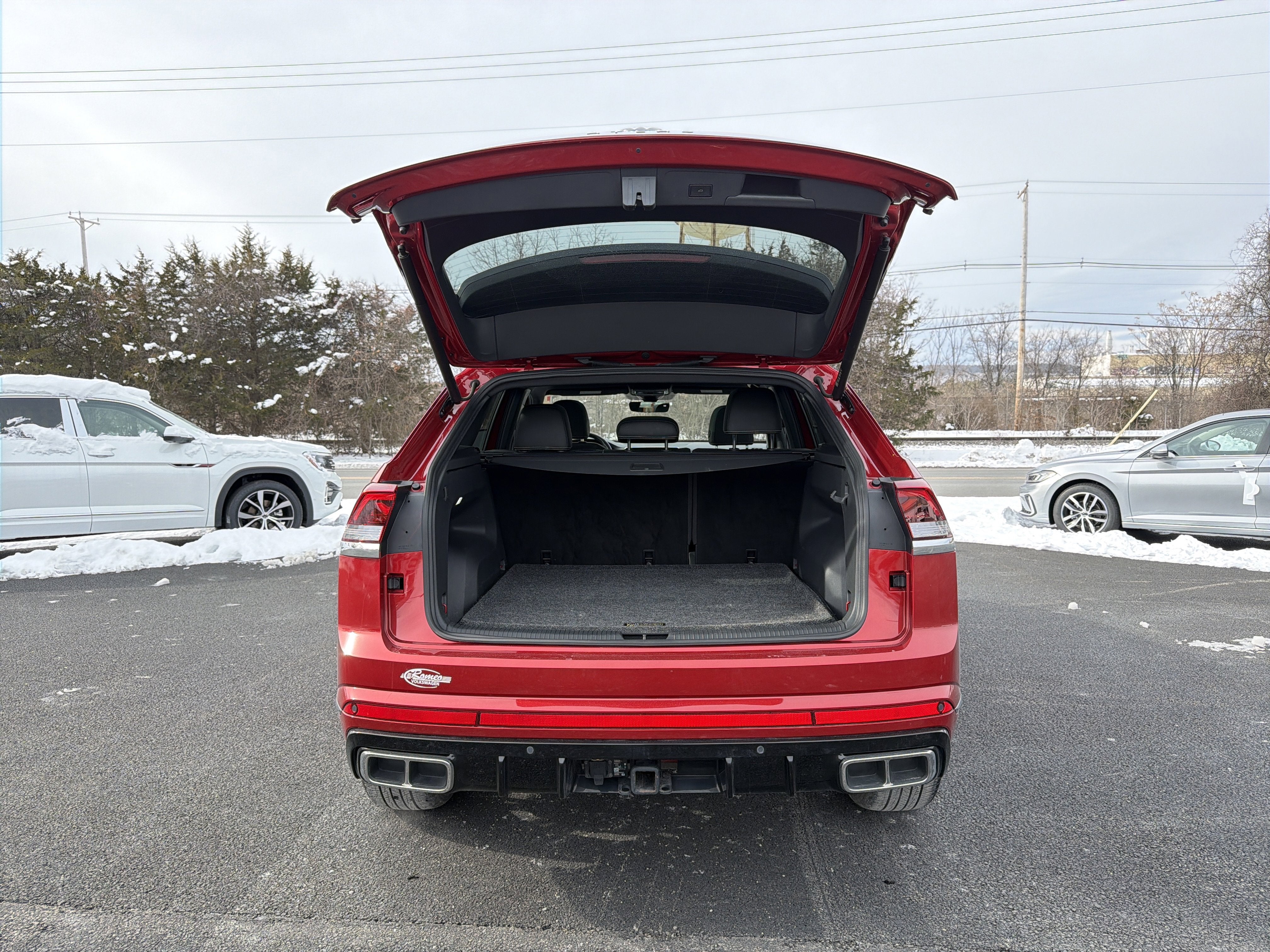 2024 Volkswagen Atlas Cross Sport 2.0T SEL R-Line
