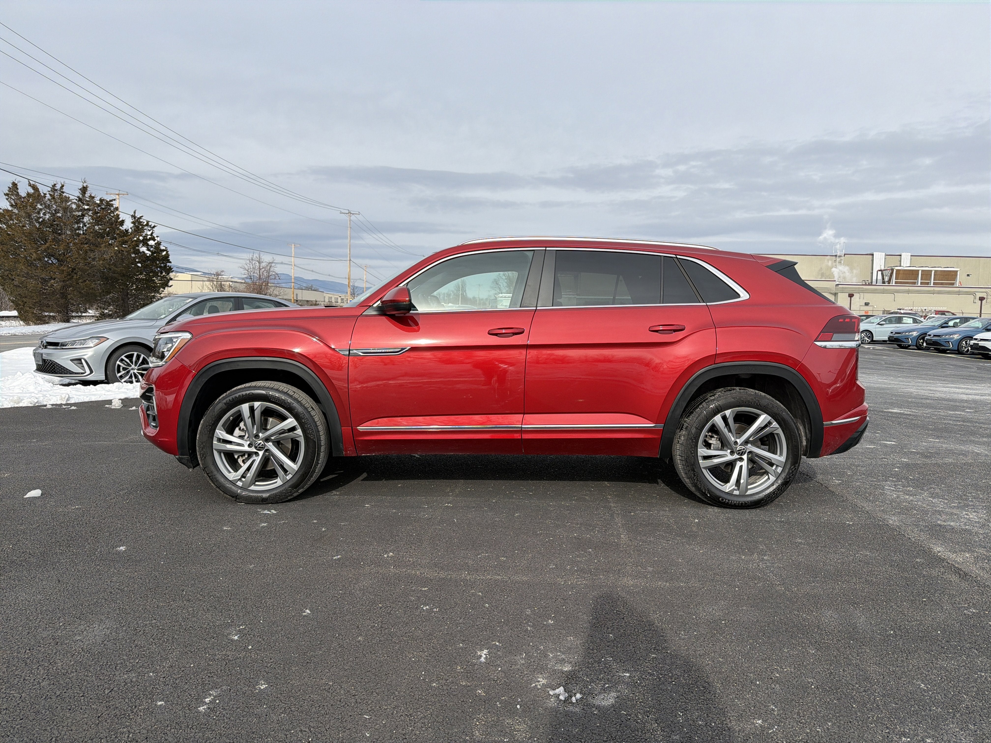 2024 Volkswagen Atlas Cross Sport 2.0T SEL R-Line