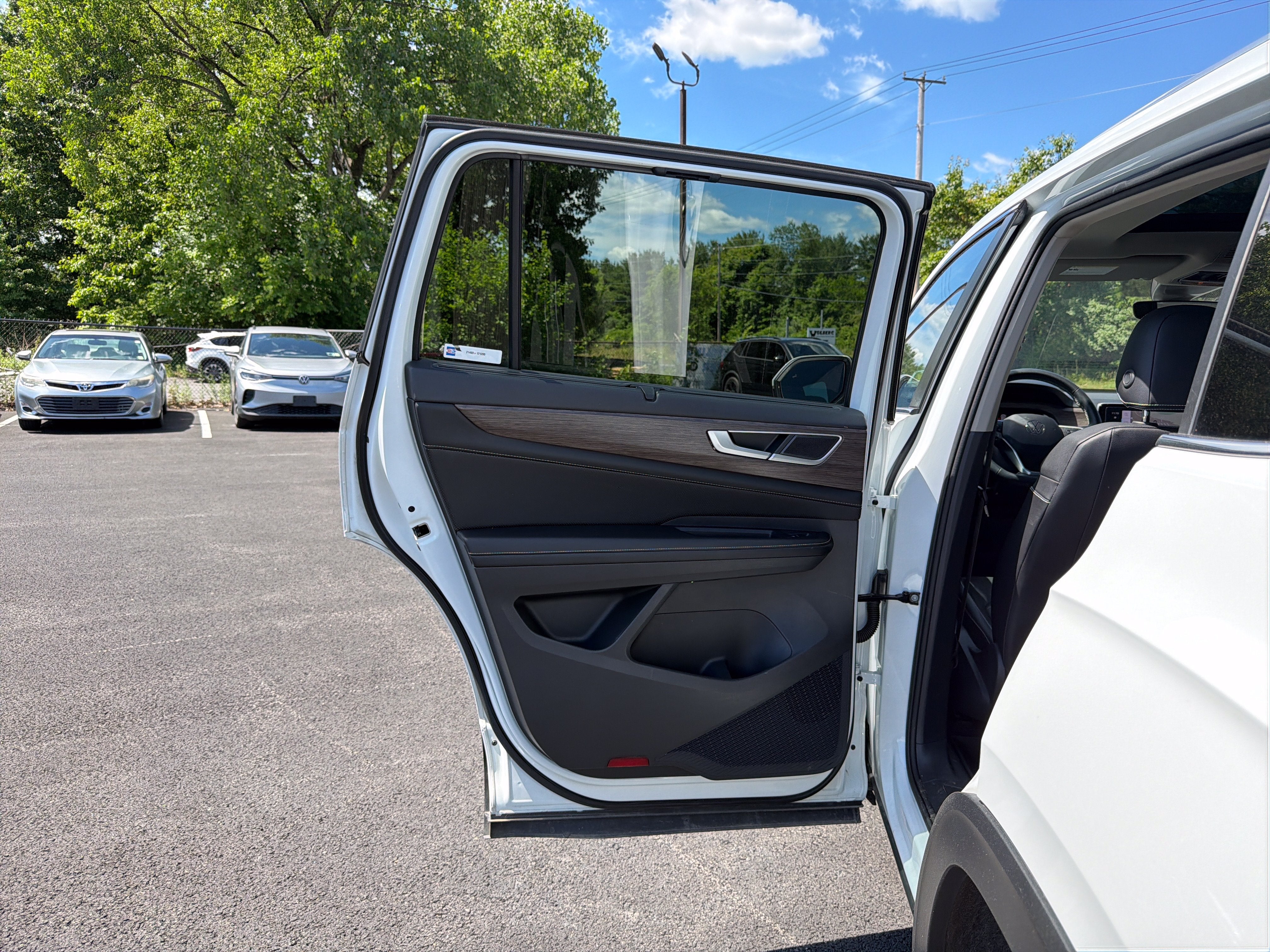 2024 Volkswagen Atlas 2.0T SEL