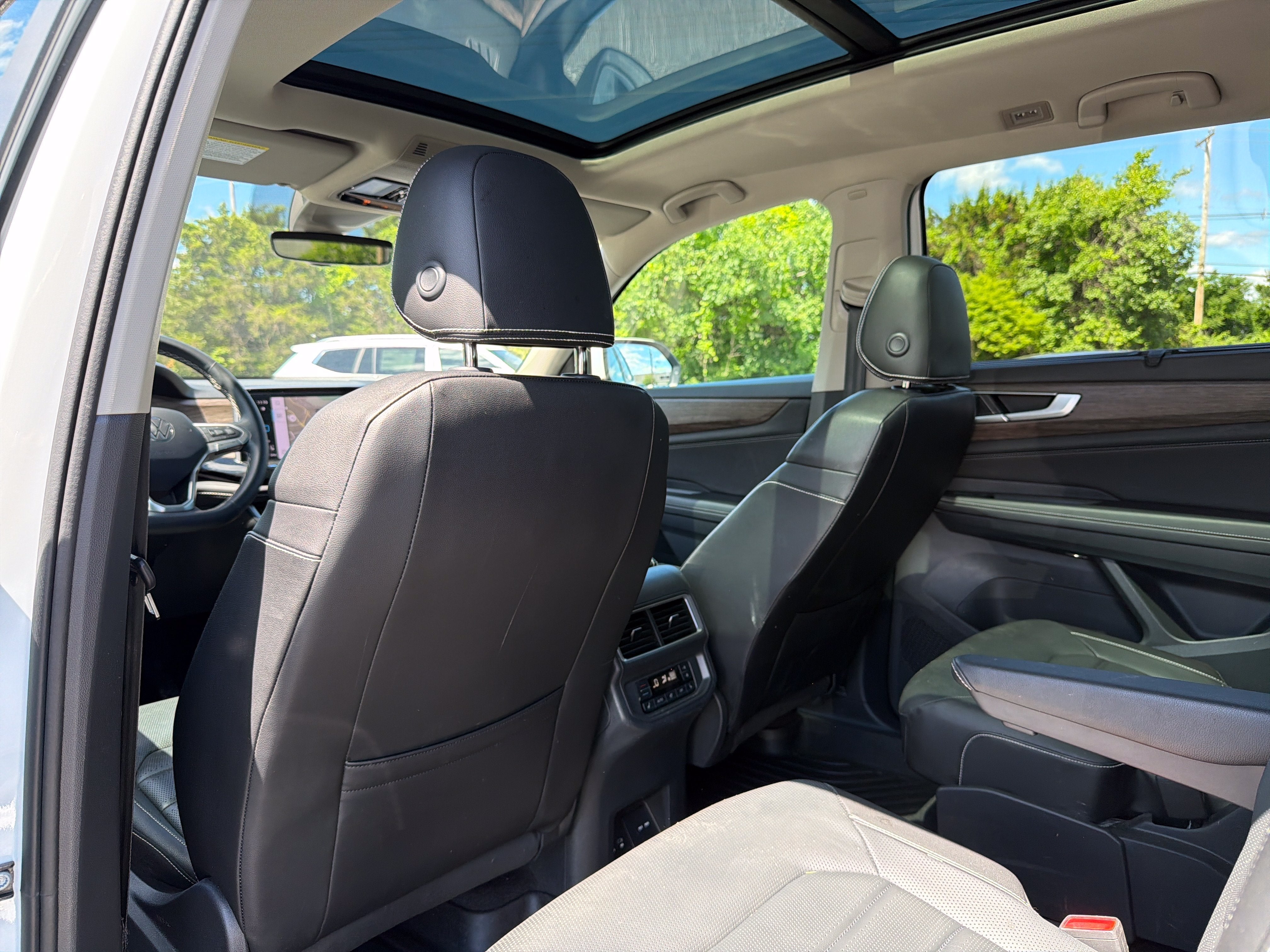 2024 Volkswagen Atlas 2.0T SEL