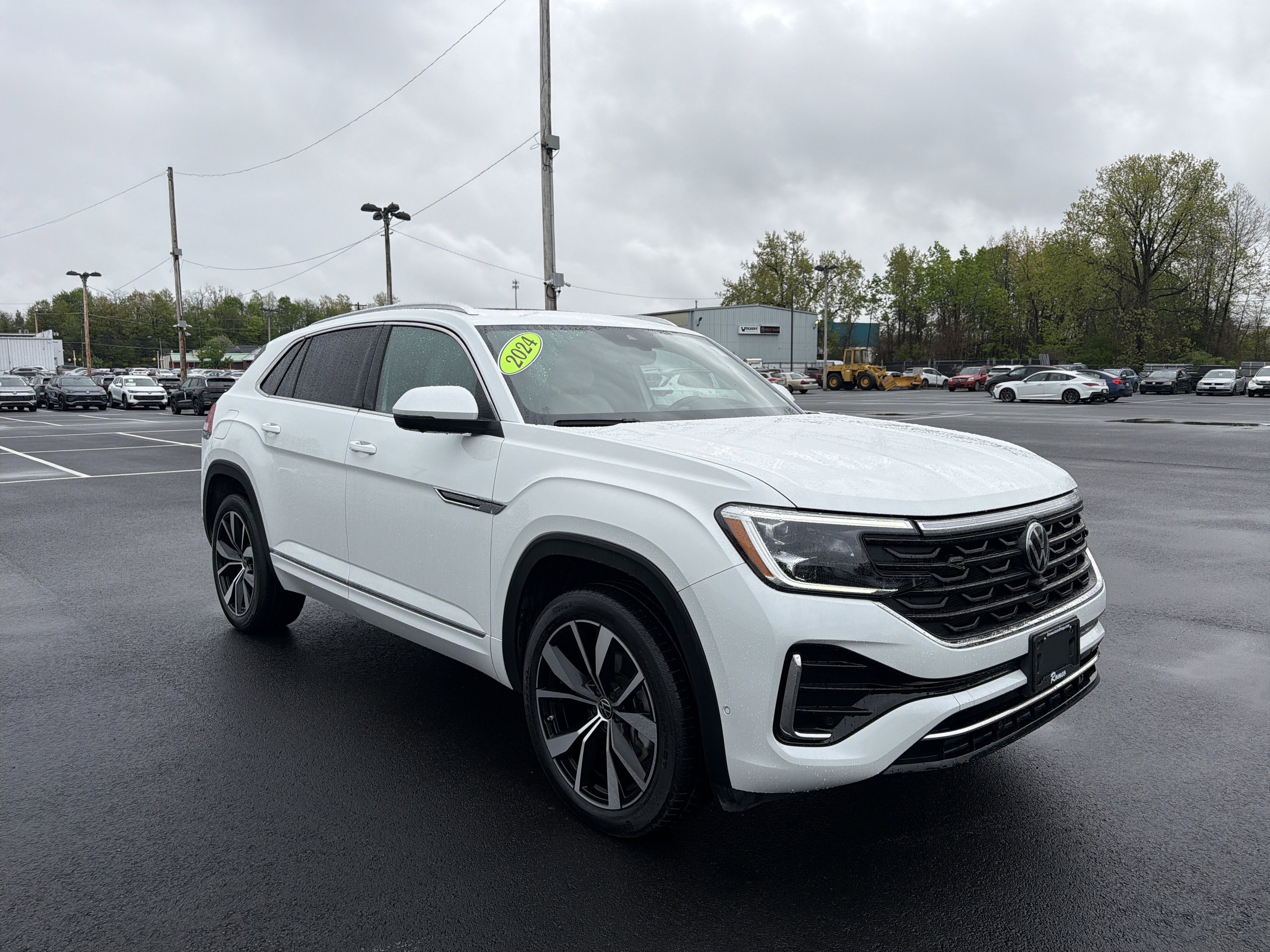 2024 Volkswagen Atlas Cross Sport 2.0T SEL Premium R-Line