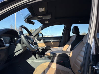 2023 Volkswagen Atlas Cross Sport 3.6L V6 SEL Premium R-Line