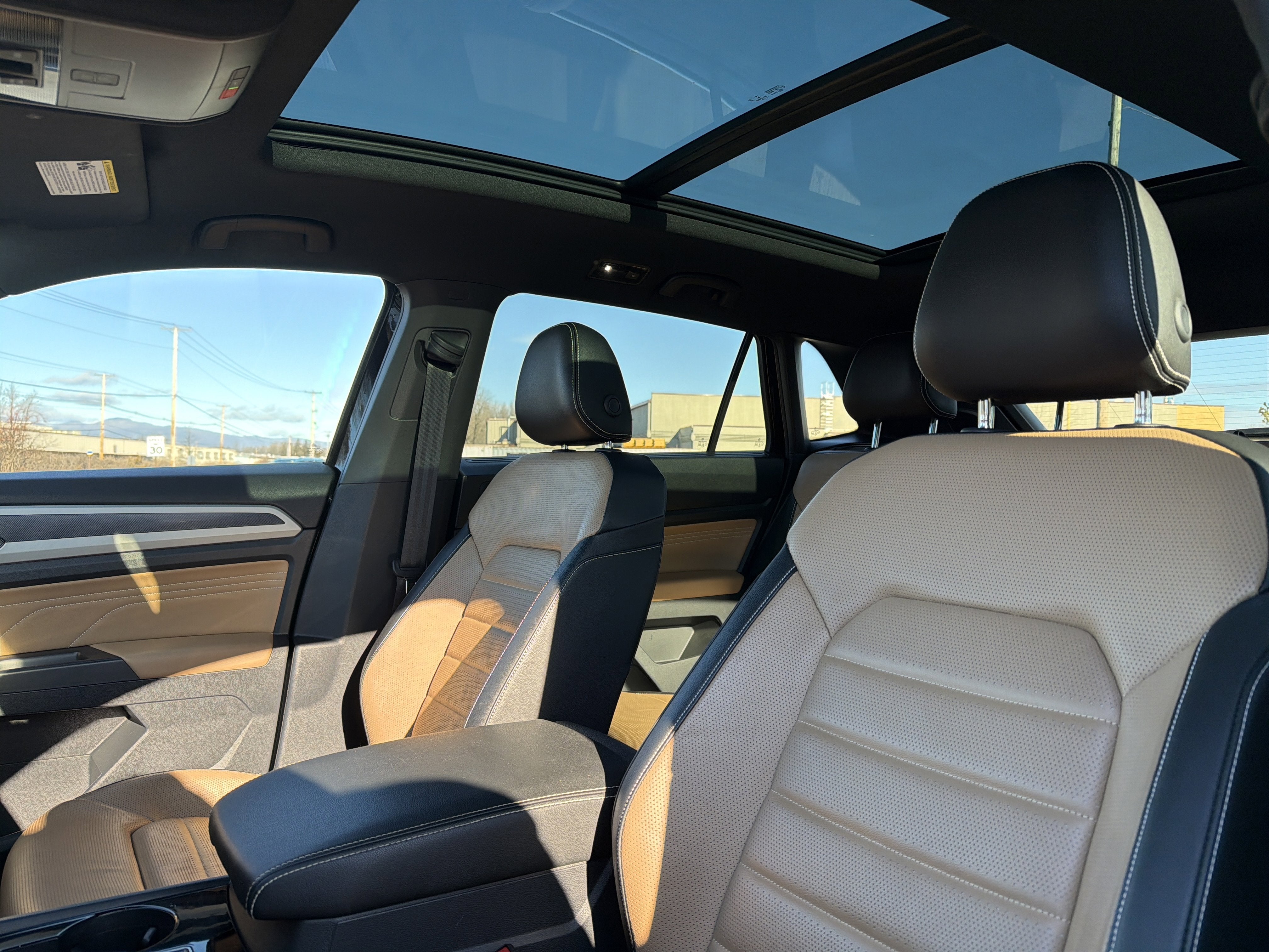 2023 Volkswagen Atlas Cross Sport 3.6L V6 SEL Premium R-Line