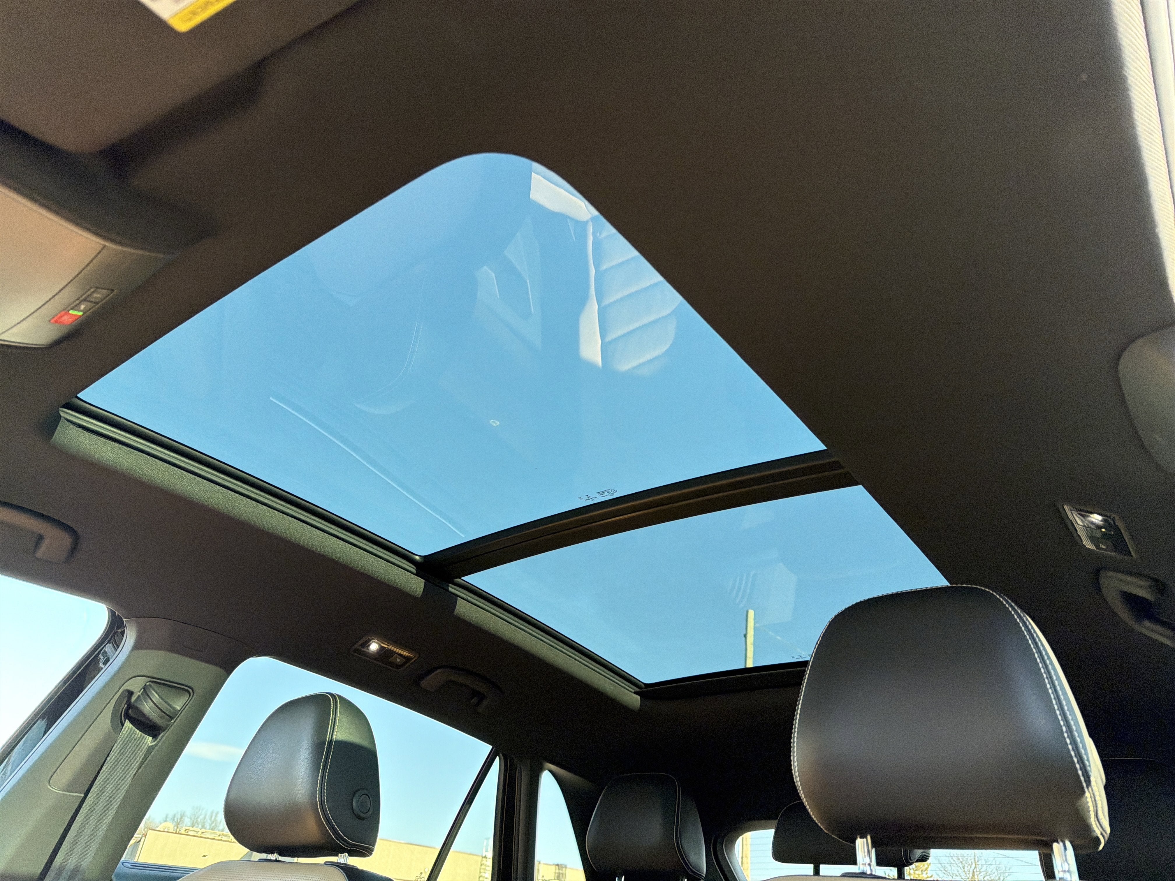 2023 Volkswagen Atlas Cross Sport 3.6L V6 SEL Premium R-Line