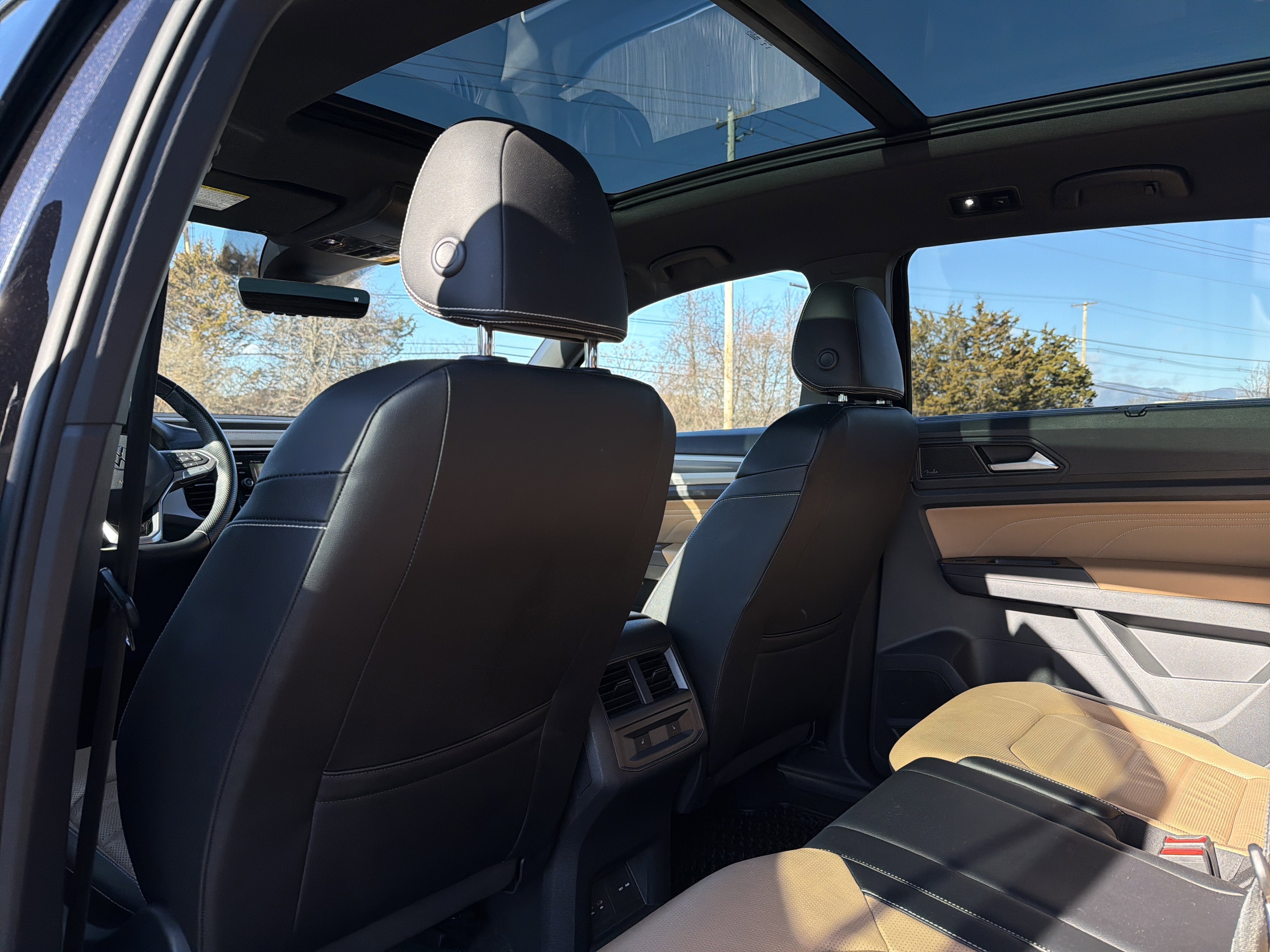 2023 Volkswagen Atlas Cross Sport 3.6L V6 SEL Premium R-Line