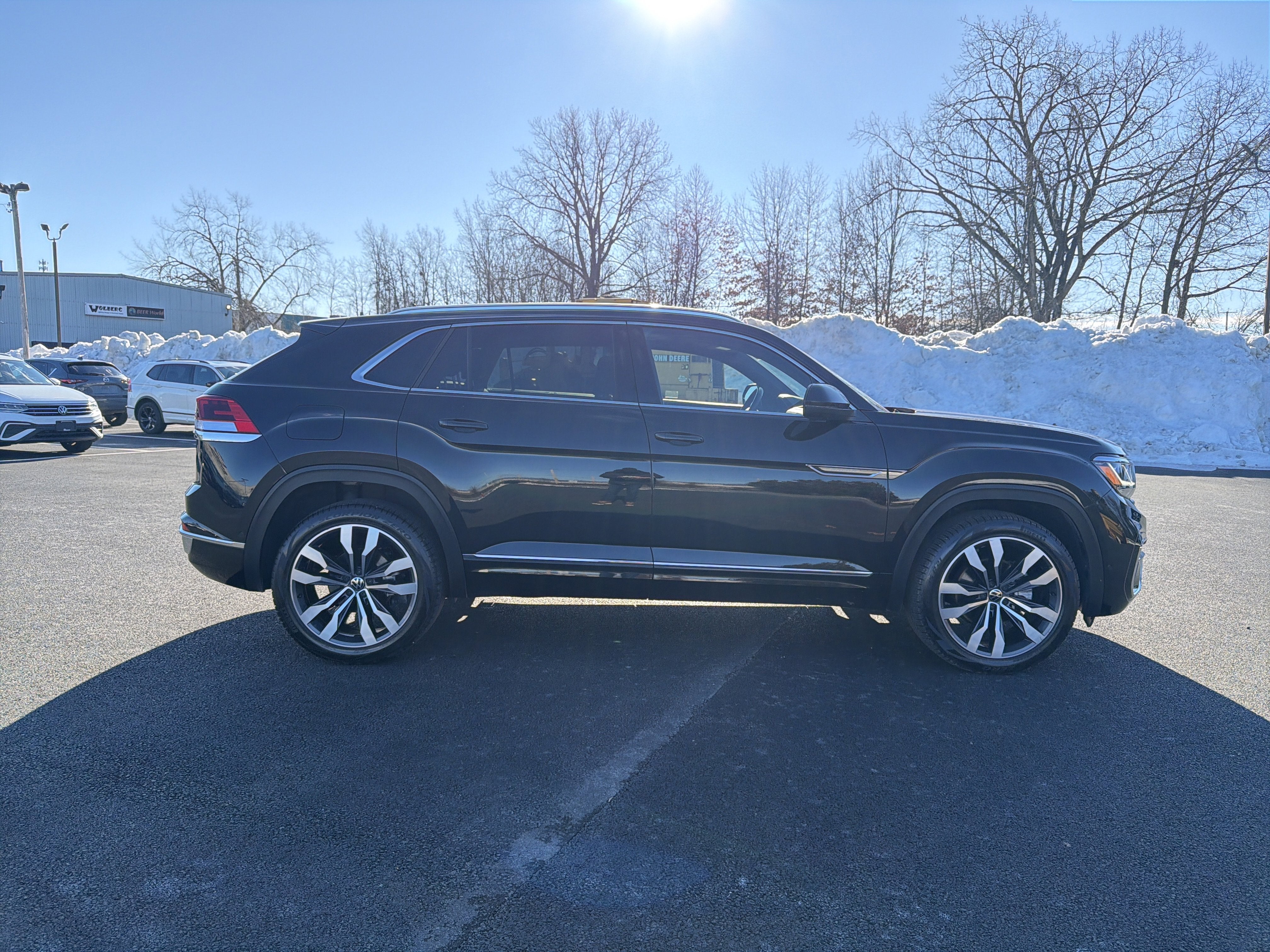 2023 Volkswagen Atlas Cross Sport 3.6L V6 SEL Premium R-Line