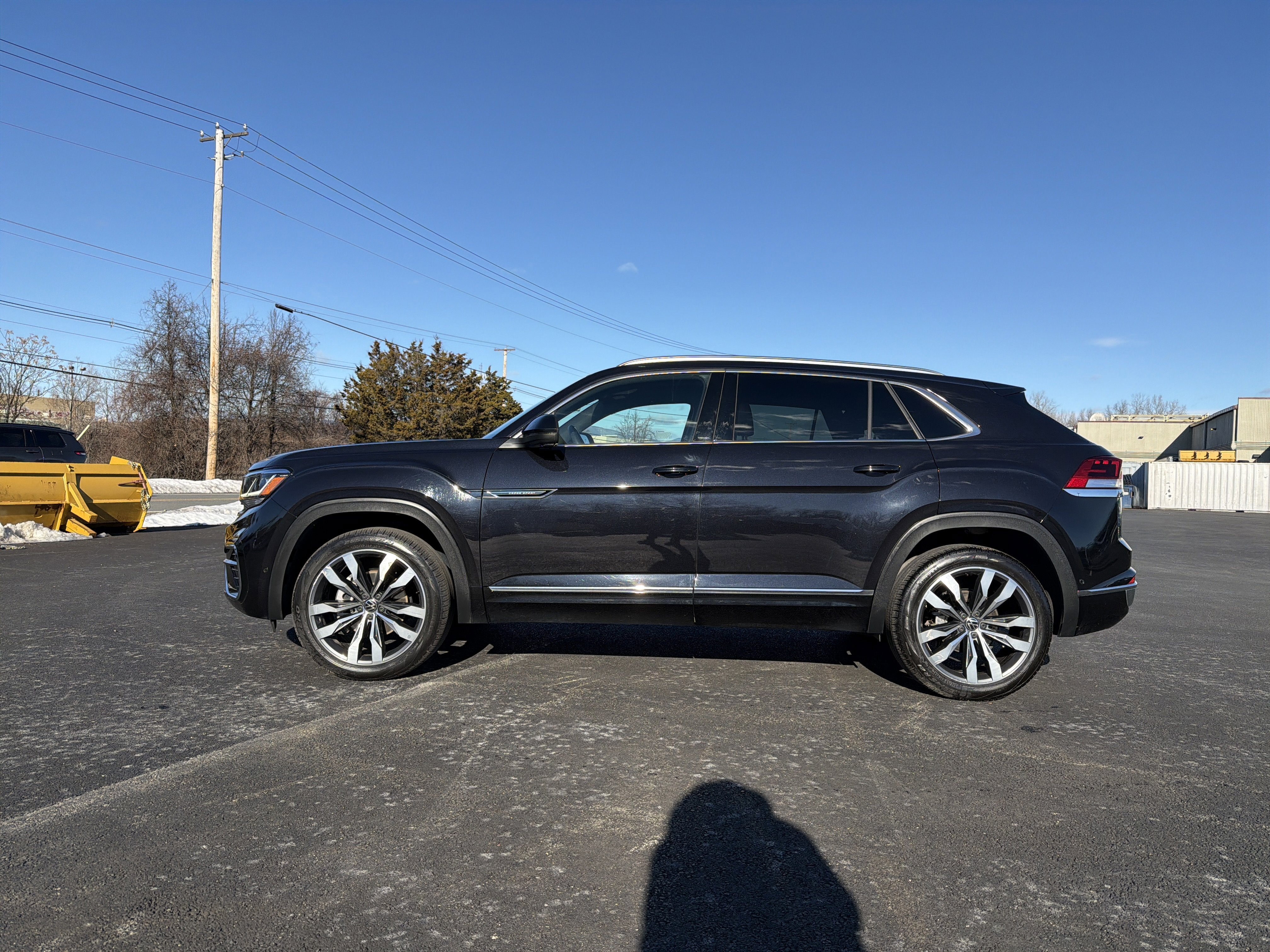 2023 Volkswagen Atlas Cross Sport 3.6L V6 SEL Premium R-Line