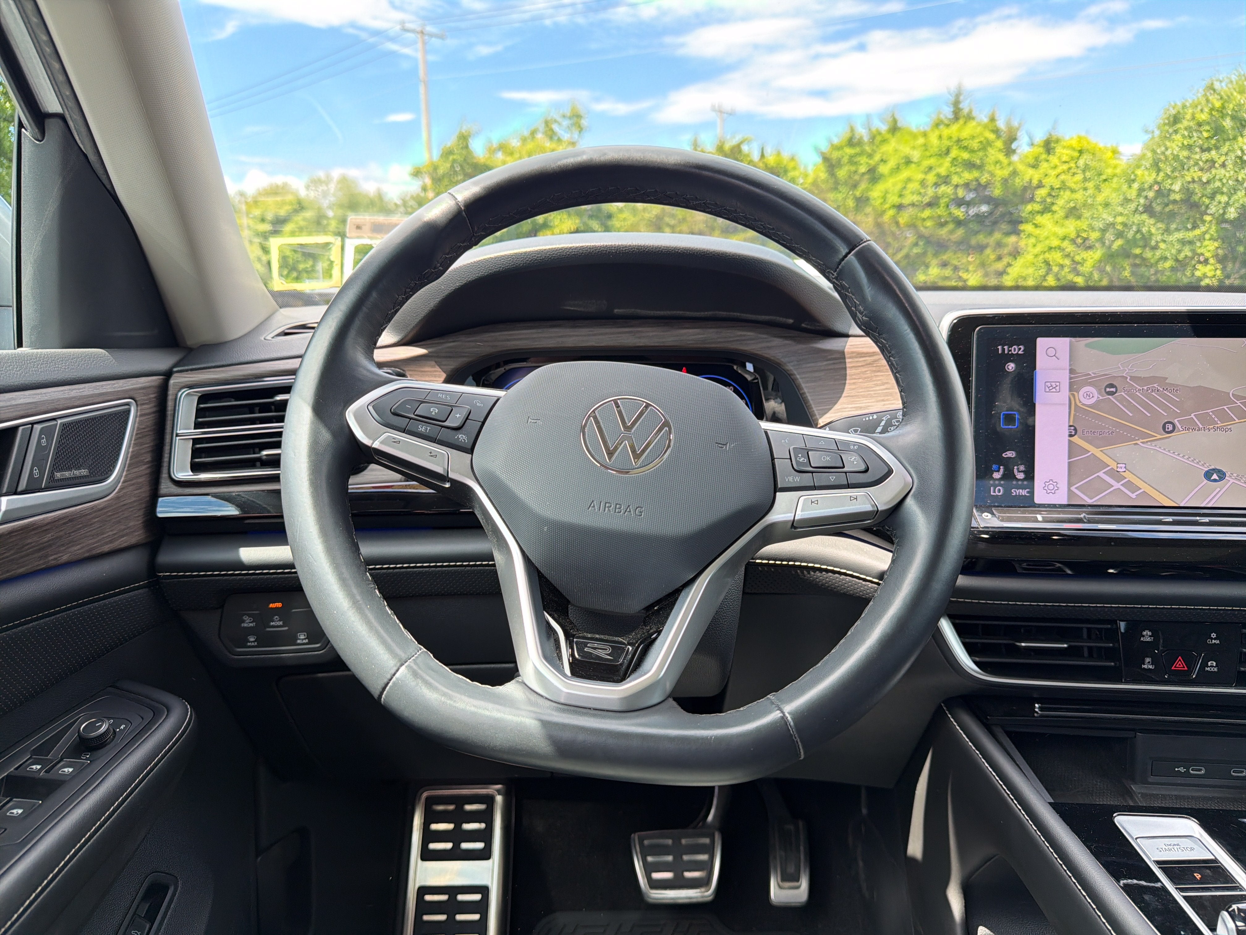 2024 Volkswagen Atlas 2.0T SEL Premium R-Line