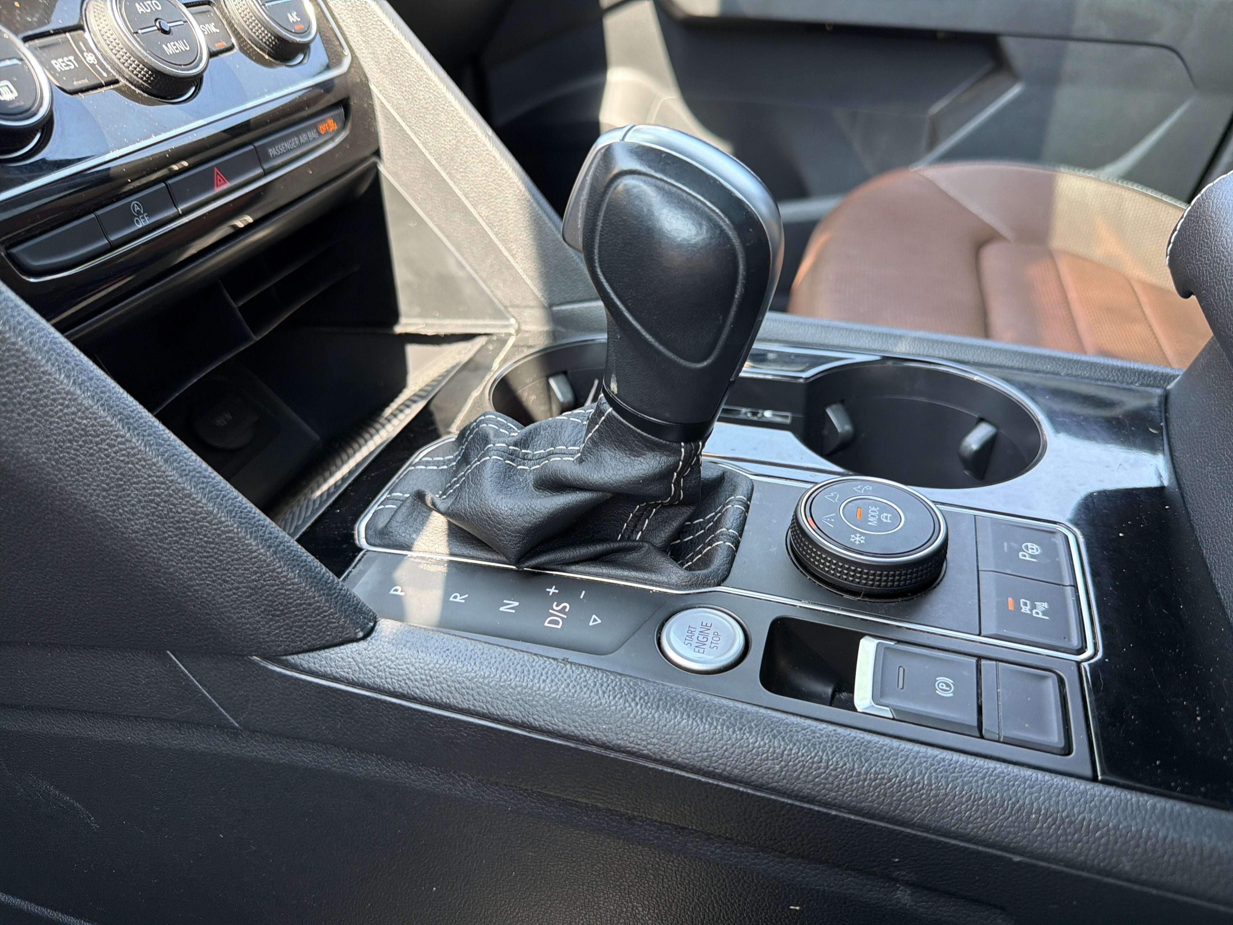 2022 Volkswagen Atlas 3.6L V6 SEL Premium R-Line
