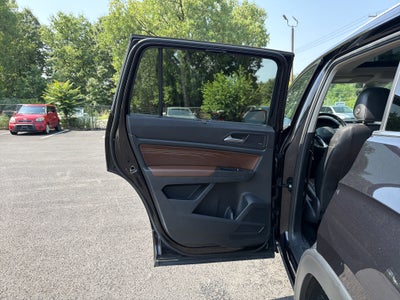 2022 Volkswagen Atlas 3.6L V6 SEL Premium R-Line