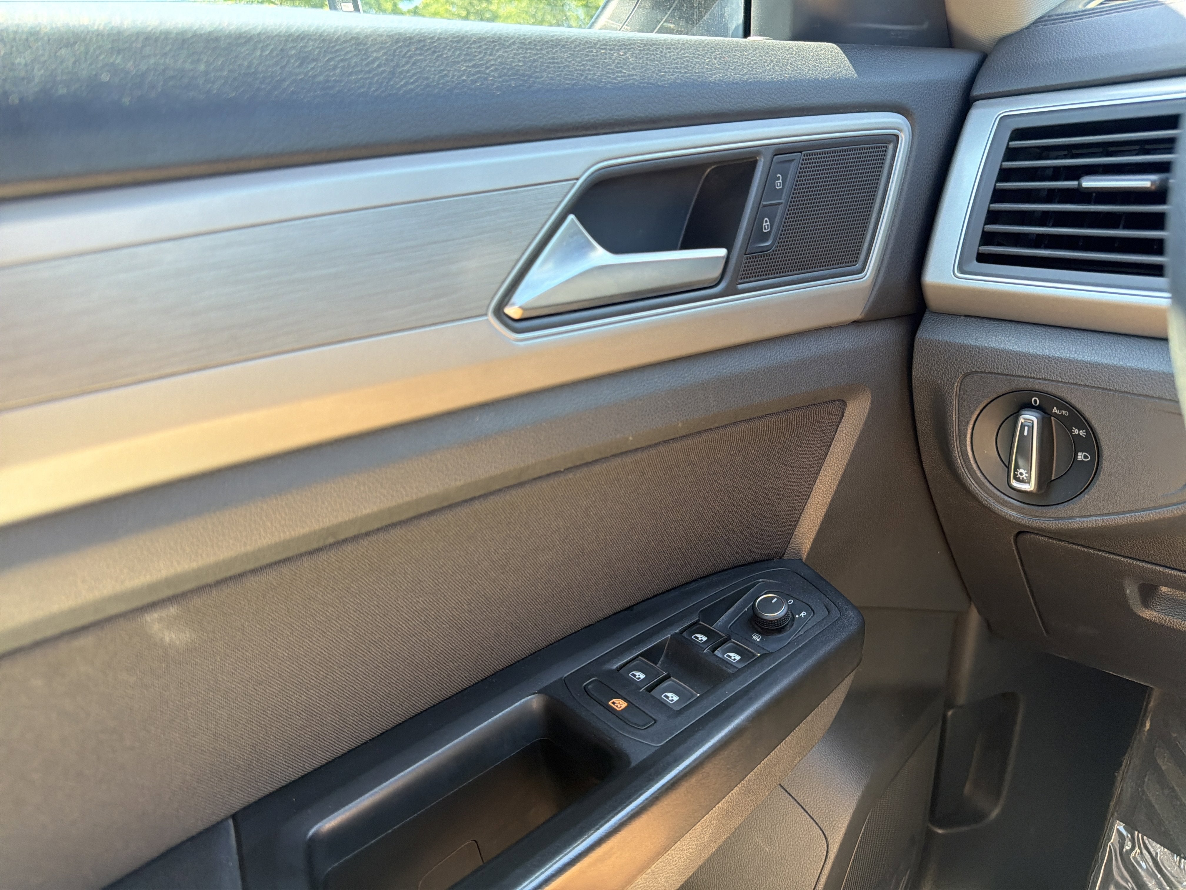 2019 Volkswagen Atlas S 4Motion